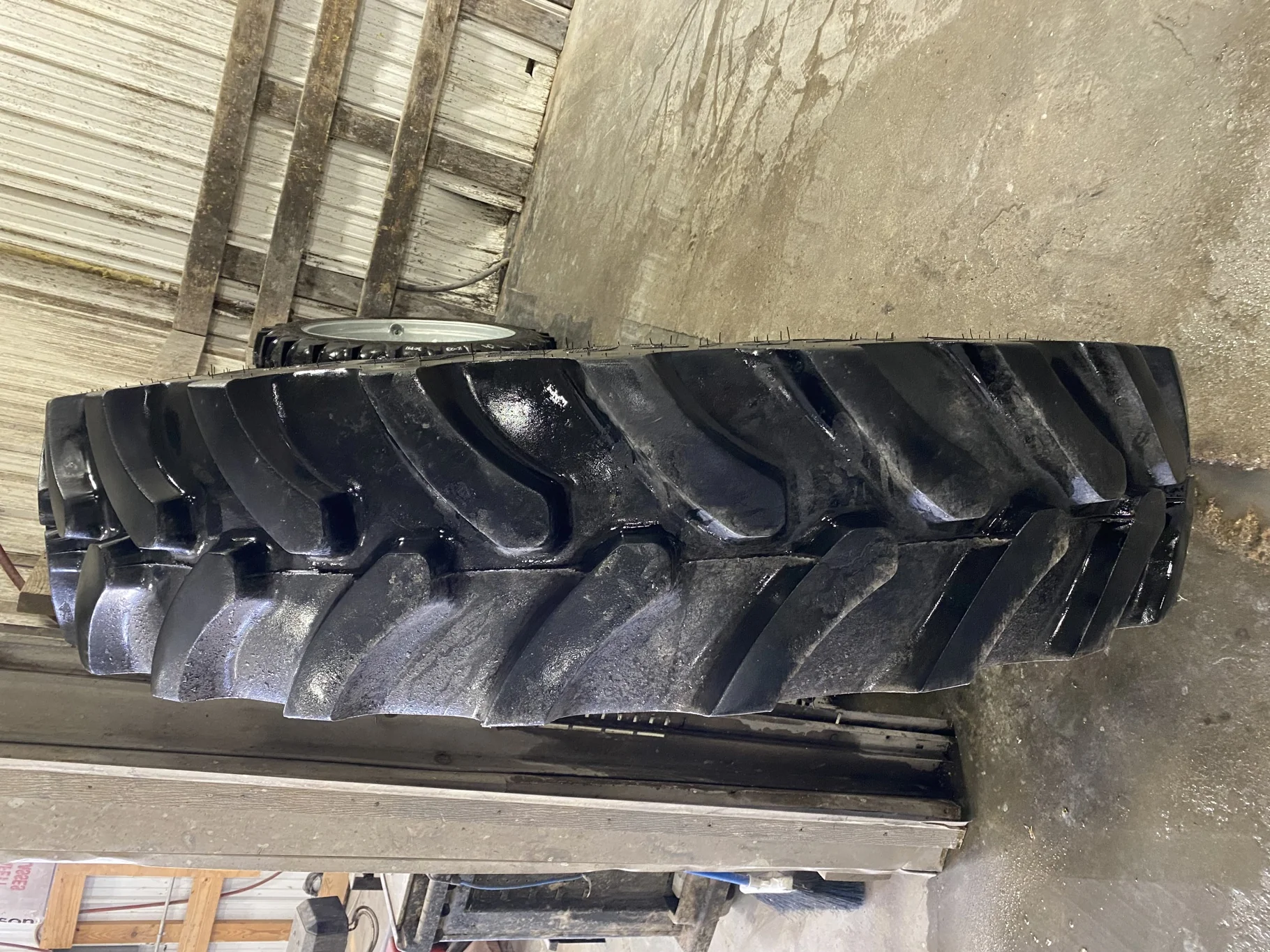 Used VF420/80R46 175D Firestone Radial All Traction Row Crop TL R-1W 95% image 3