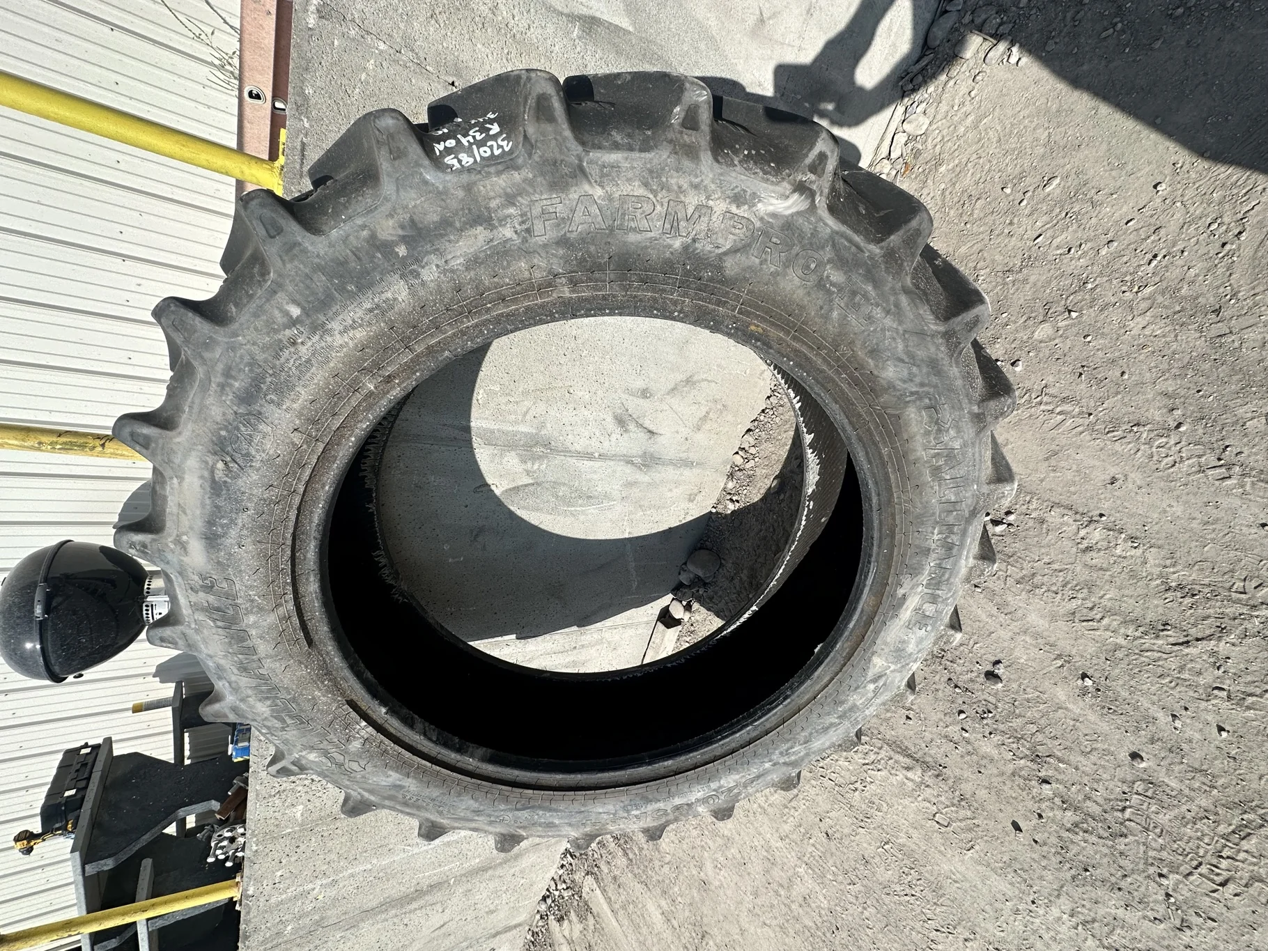 Used 320/85R34 Alliance Farm Pro 2 Radial R-1w (133B) TL 70% _x000D_ (Uneven Tread Wear, Lug Stubbl
