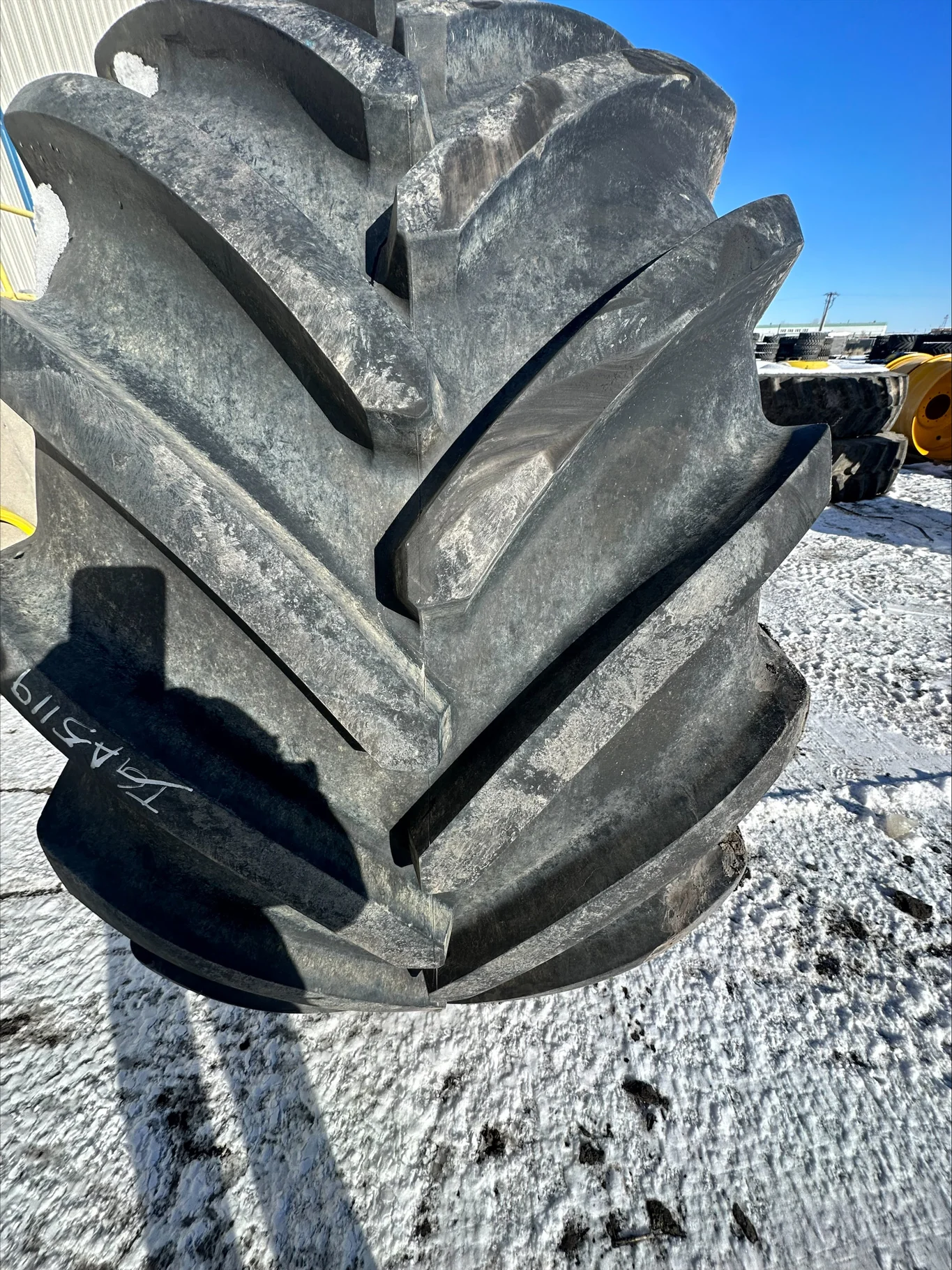 Used 99% 900/60R32 Michelin MegaXBib 2 R-1W 181A8 TL Lug Cuts; Stubble image 3