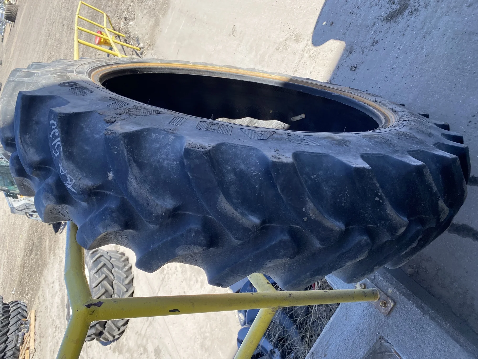 Used 320/85R38 Firestone Radial All Traction DT R-1W 143A8 TL 50% (Lug Cuts, Weathering, roadwear, image 3
