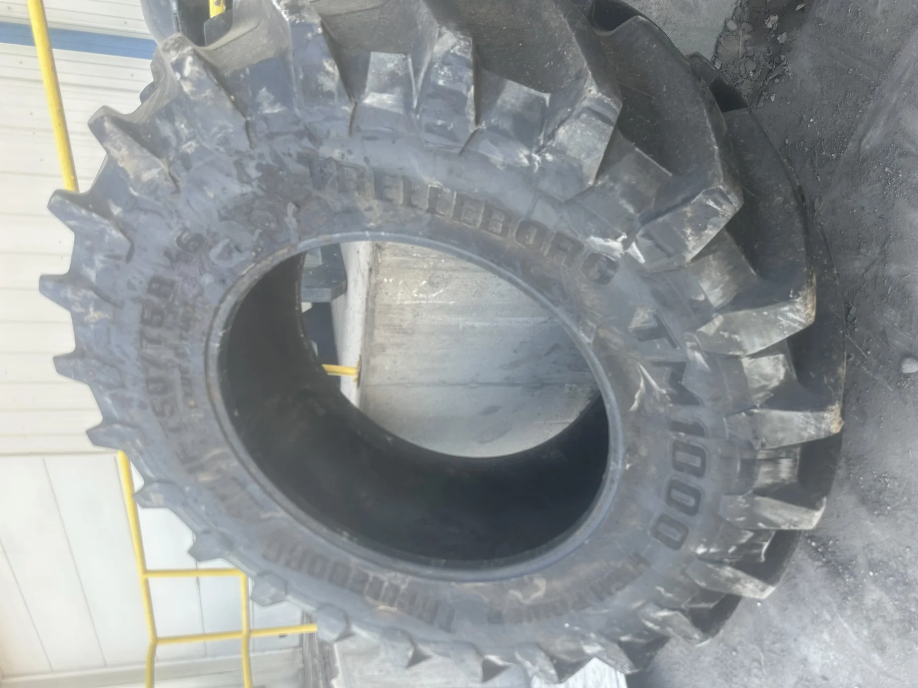 Used IF750/75R46 Trelleborg TM1000 High Power R-1W (186D) TL 90% (Light Stubble, Lug Cuts) image 2