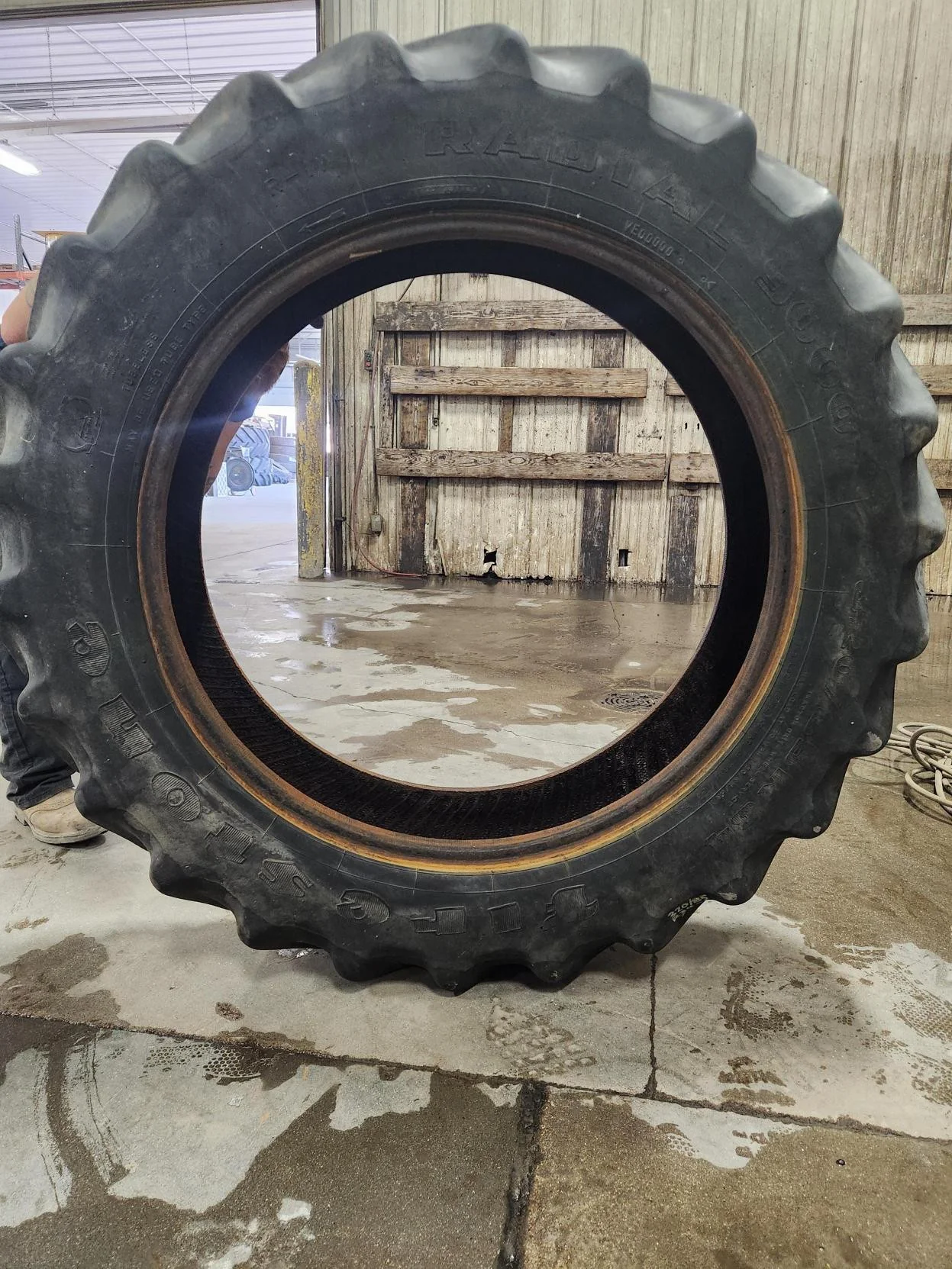 Used 320/85R34 133B Firestone Radial 9000 TL R-1W 50% image 3