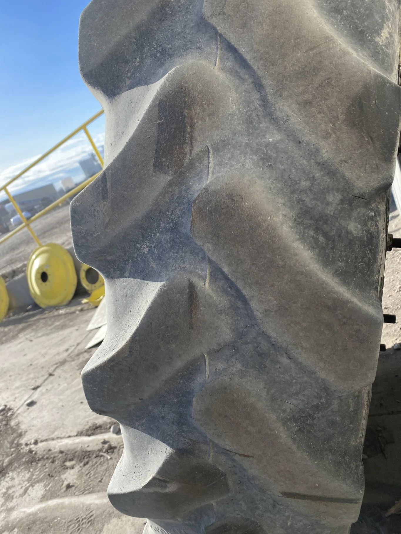 Used IF320/105R54 166A8/B Goodyear Ultra Sprayer TL 50-55% image 4