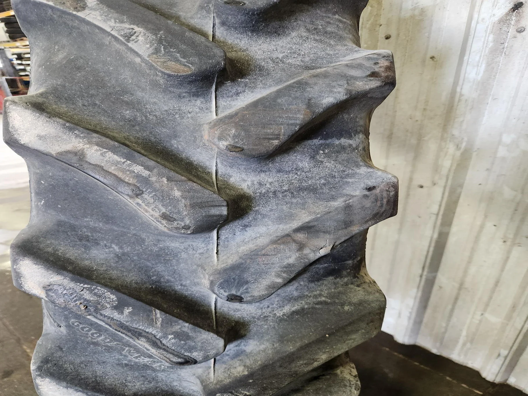 Used IF320/105R54 166A8/B Goodyear Ultra Sprayer TL 85% image 5