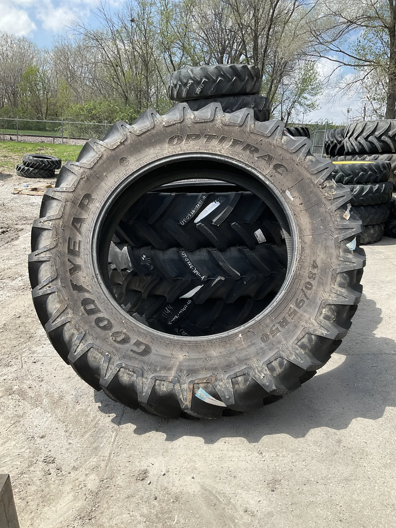 Take-Off 480/95R50 164D Goodyear Optitrac TL R-1W 95-100%