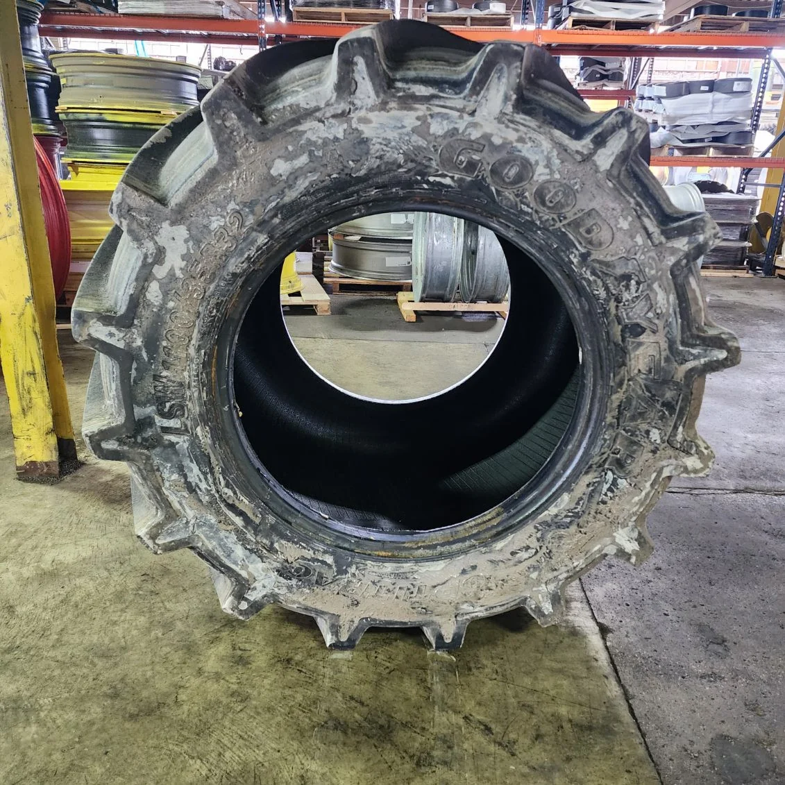 Used LSW1100/35R32 175D Goodyear Optitrac TL R-1W 85-90% image 4