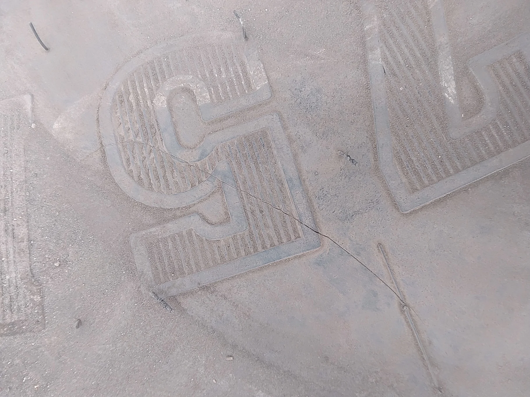 Take-Off IF850/75R42 CFO Firestone Radial Deep Tread 23 R-1W 186B TL - cuts on sidewall image 6
