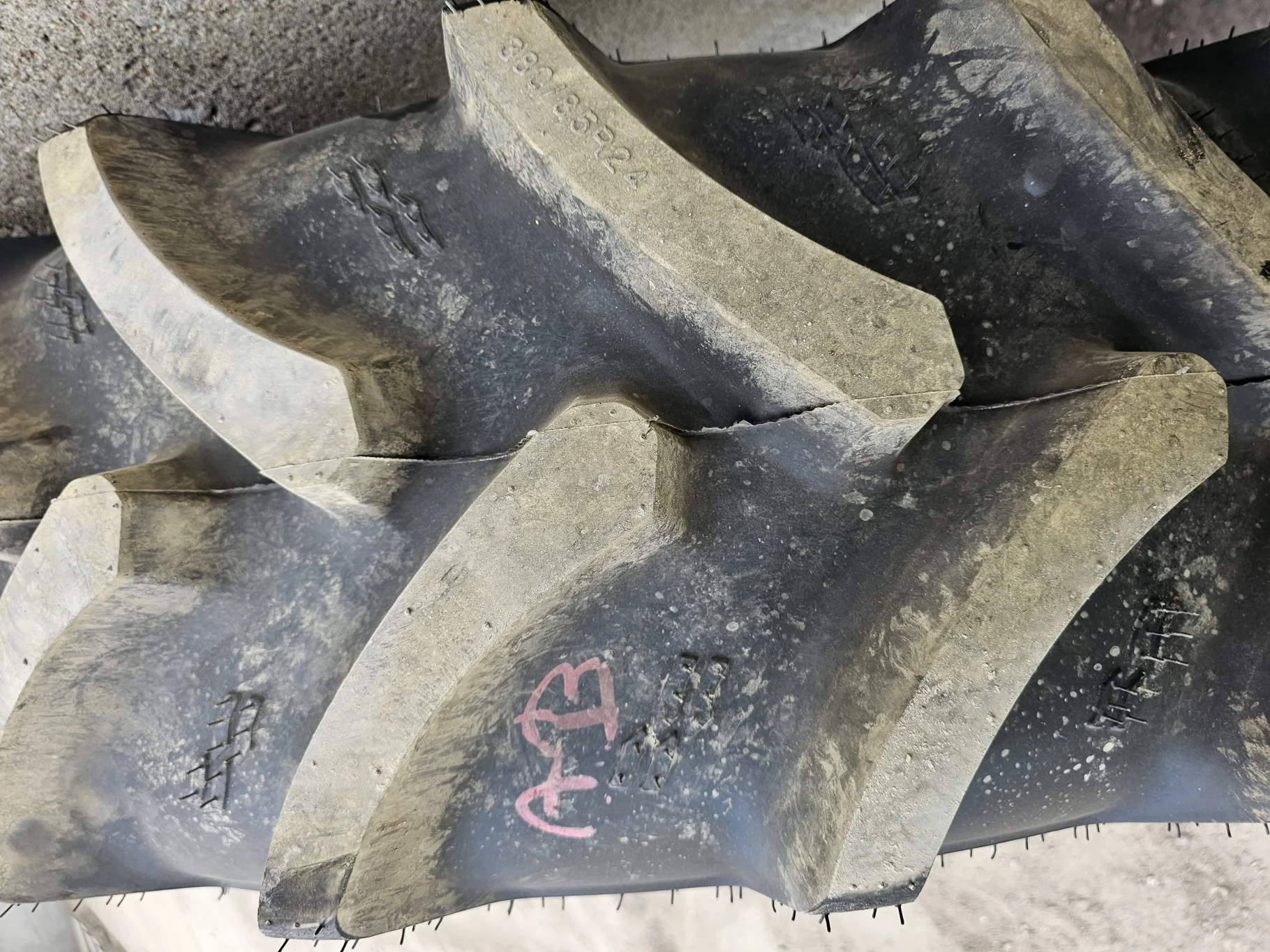 Take-Off 380/85R24 (14.9R24) Alliance Farm Pro 2 131A8/131B TL   (Light Road Wear) image 3