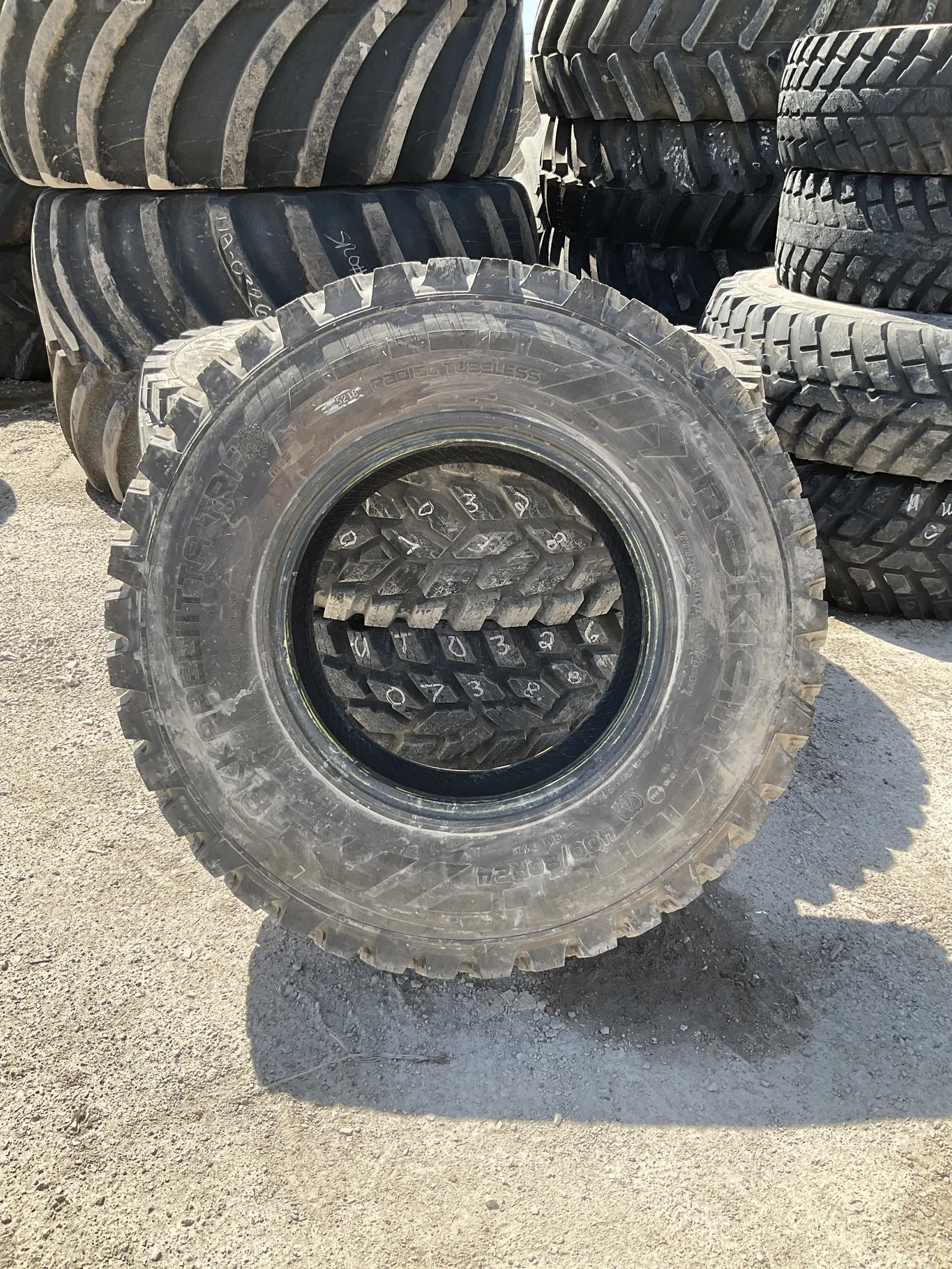 Used 400/80R24 149A8  Nokian Hakkapelitta TL R-3 75-80%