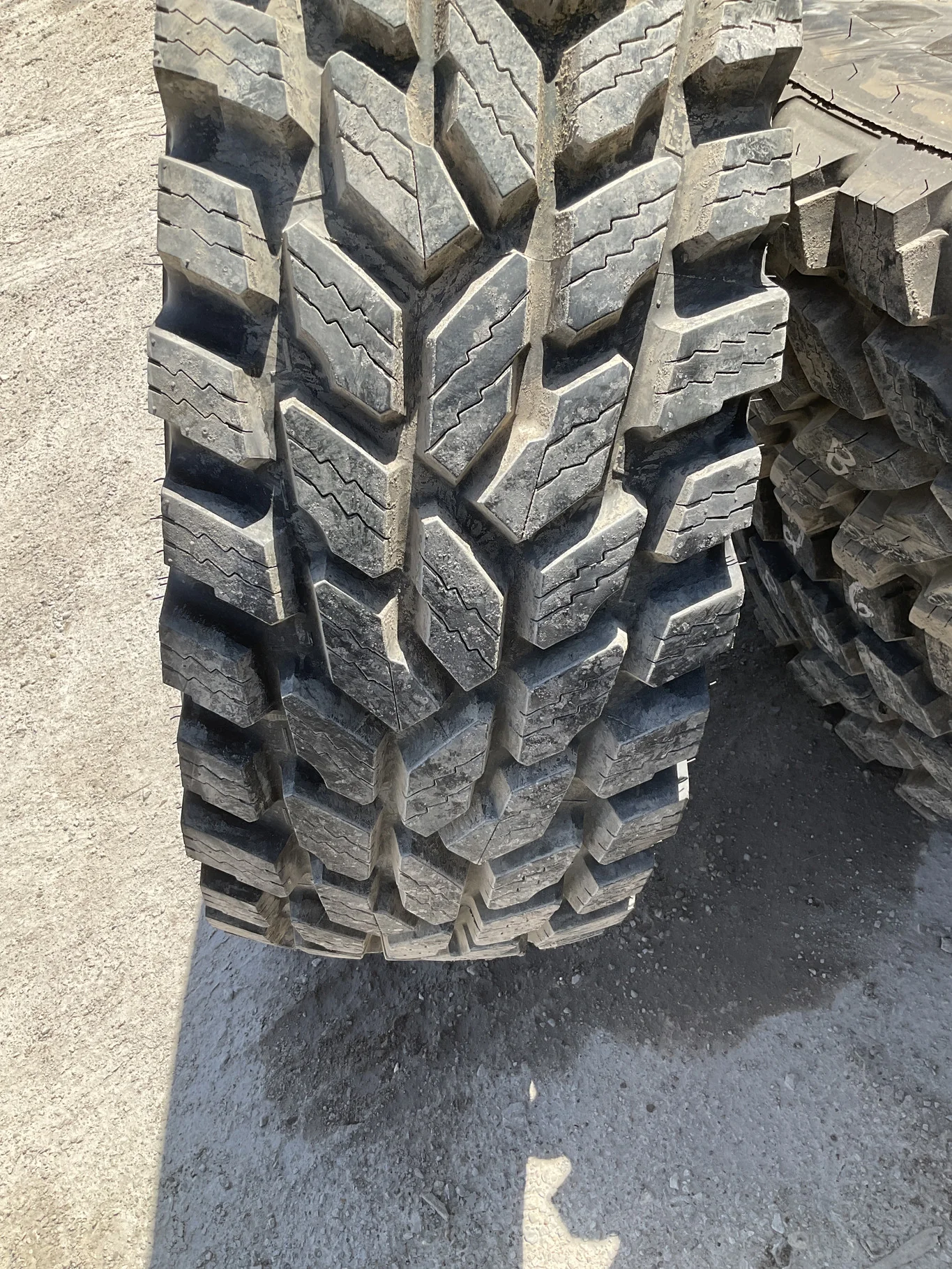 Used 400/80R24 149A8  Nokian Hakkapelitta TL R-3 75-80% image 2