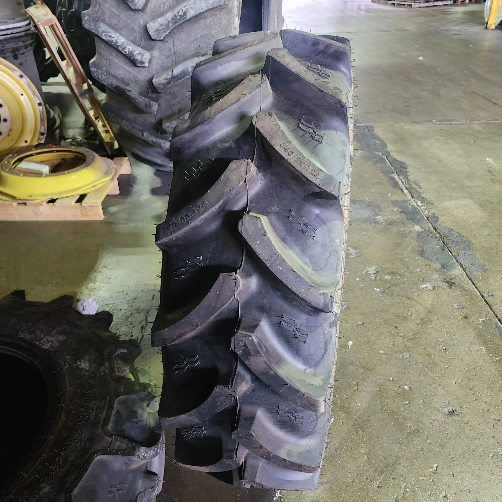Take-Off 340/85R24 125A8 Alliance Farmpro2 TL R-1W 95-100% image 3
