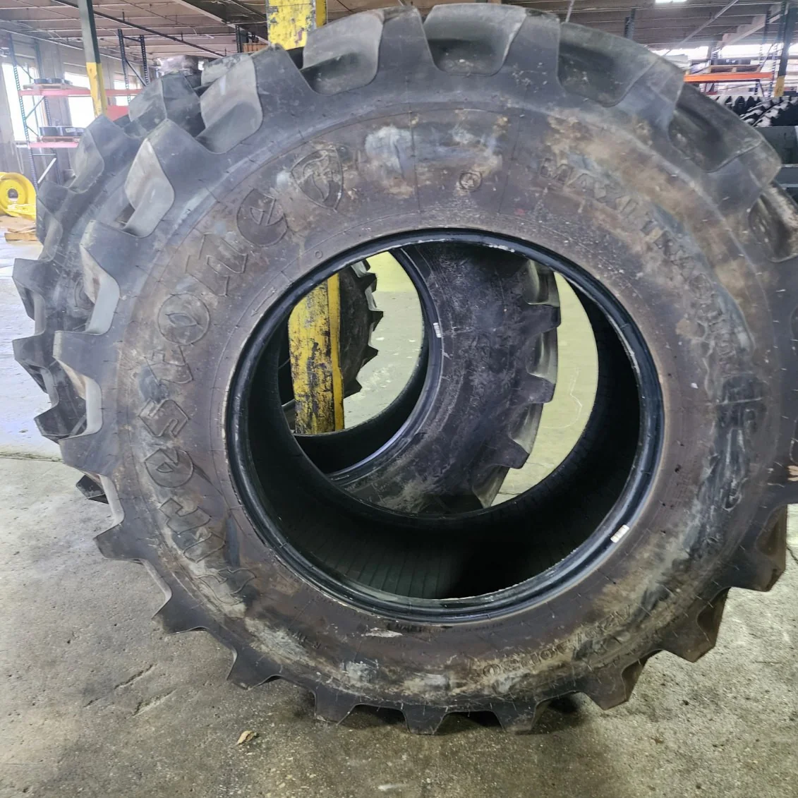 Take-Off 420/90R30 145D Firestone MaxiTraction TL R-1W 95-100% image 2