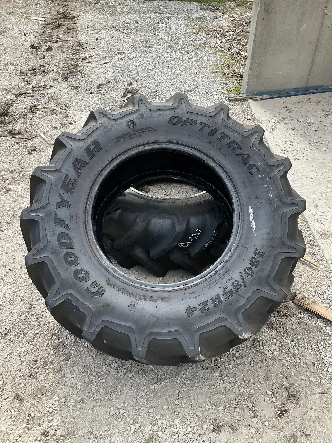 Used 380/85R24 131D Goodyear Optitrac TL R-1W 90-95%