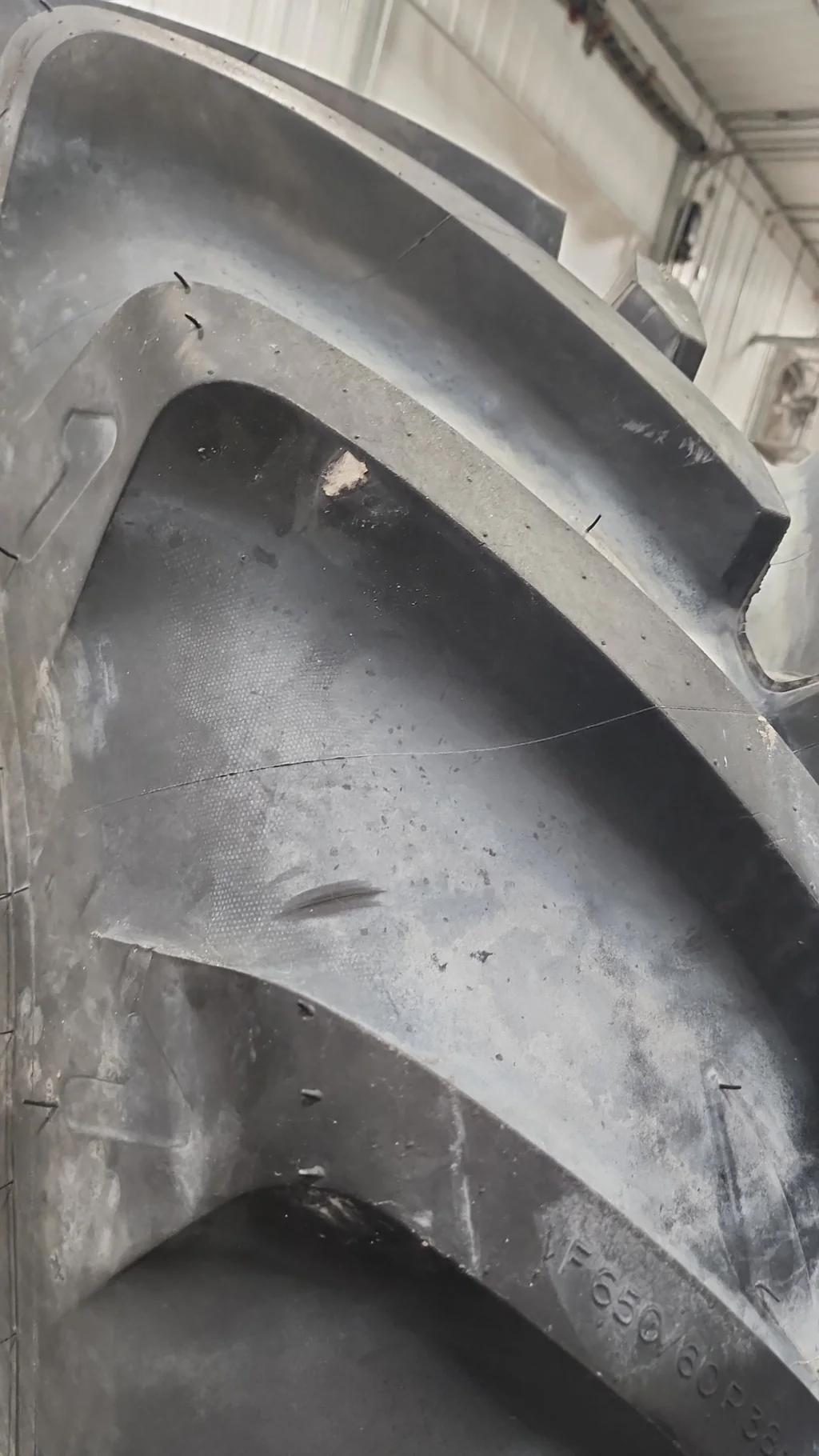 Take-Off VF650/60R38 155D Michelin Xeobib TL R-1W 95-100% image 2