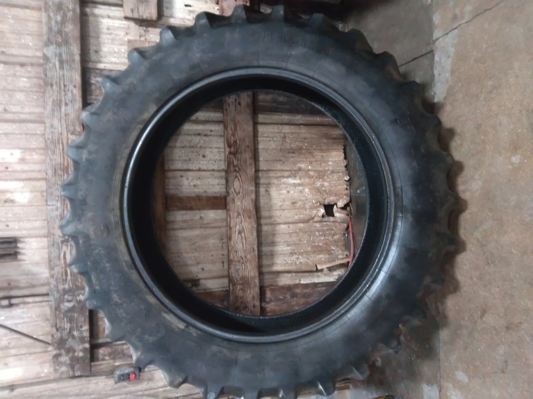 Used 420/80R46 151A8 Firestone Radial All Traction 23 R-1 TL 45%
