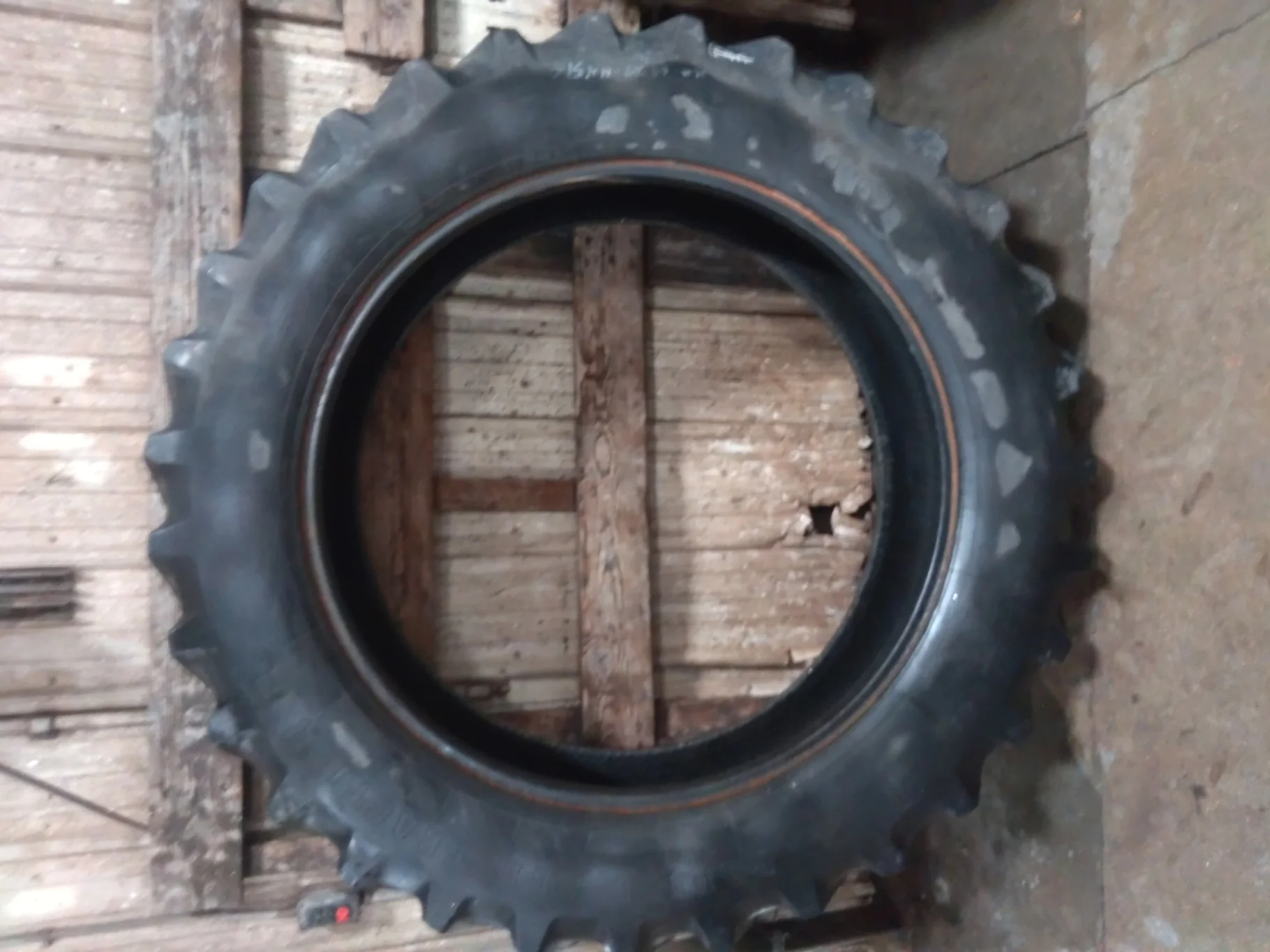 Used 420/80R46 151A8 Firestone Radial All Traction 23 R-1 TL 45% image 2