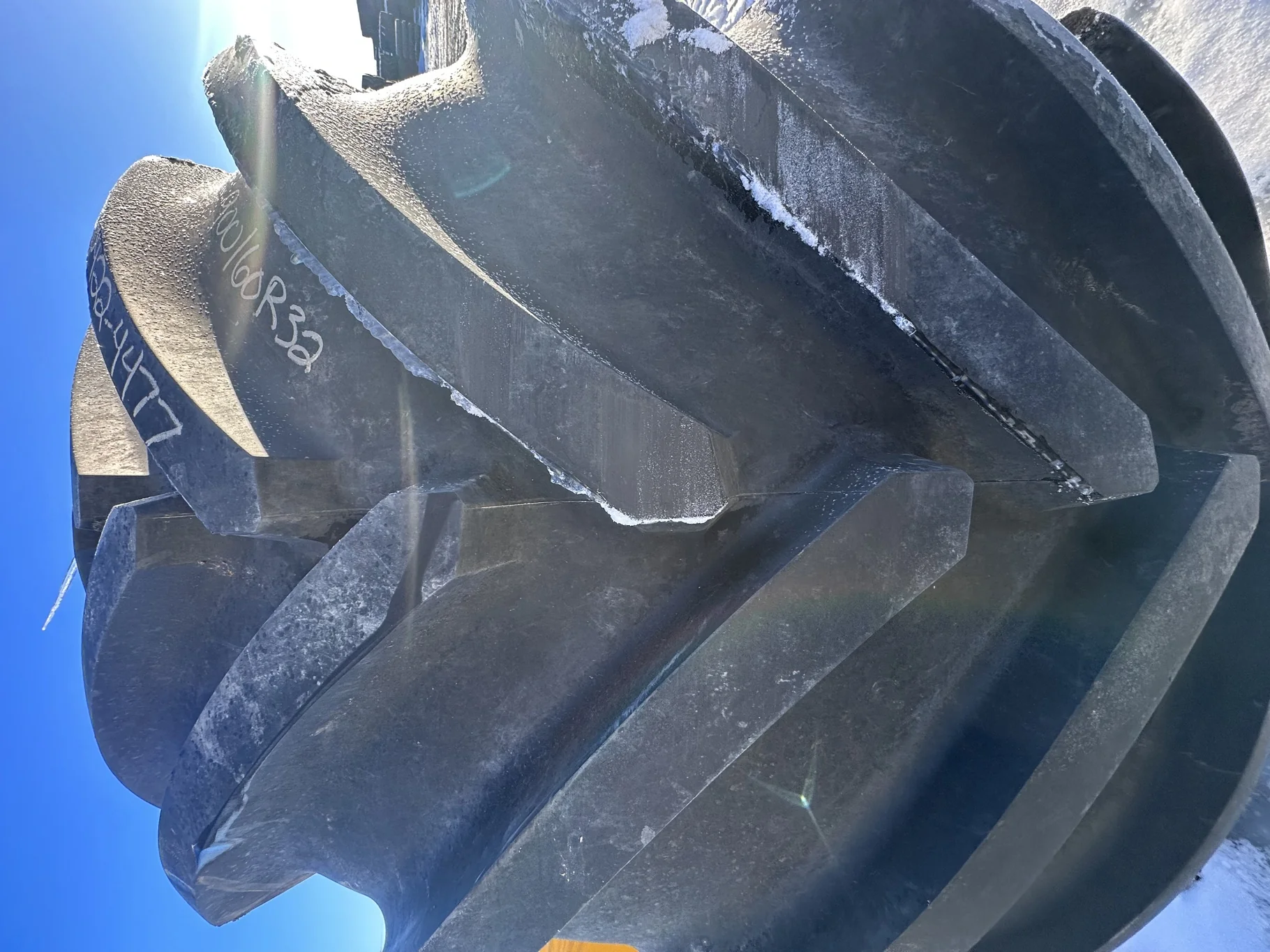 USED 900/60R32 Michelin MegaXBib 2 R1W 181A8 TL 95% (Small Lug Cuts; Gash Between Lugs) image 3