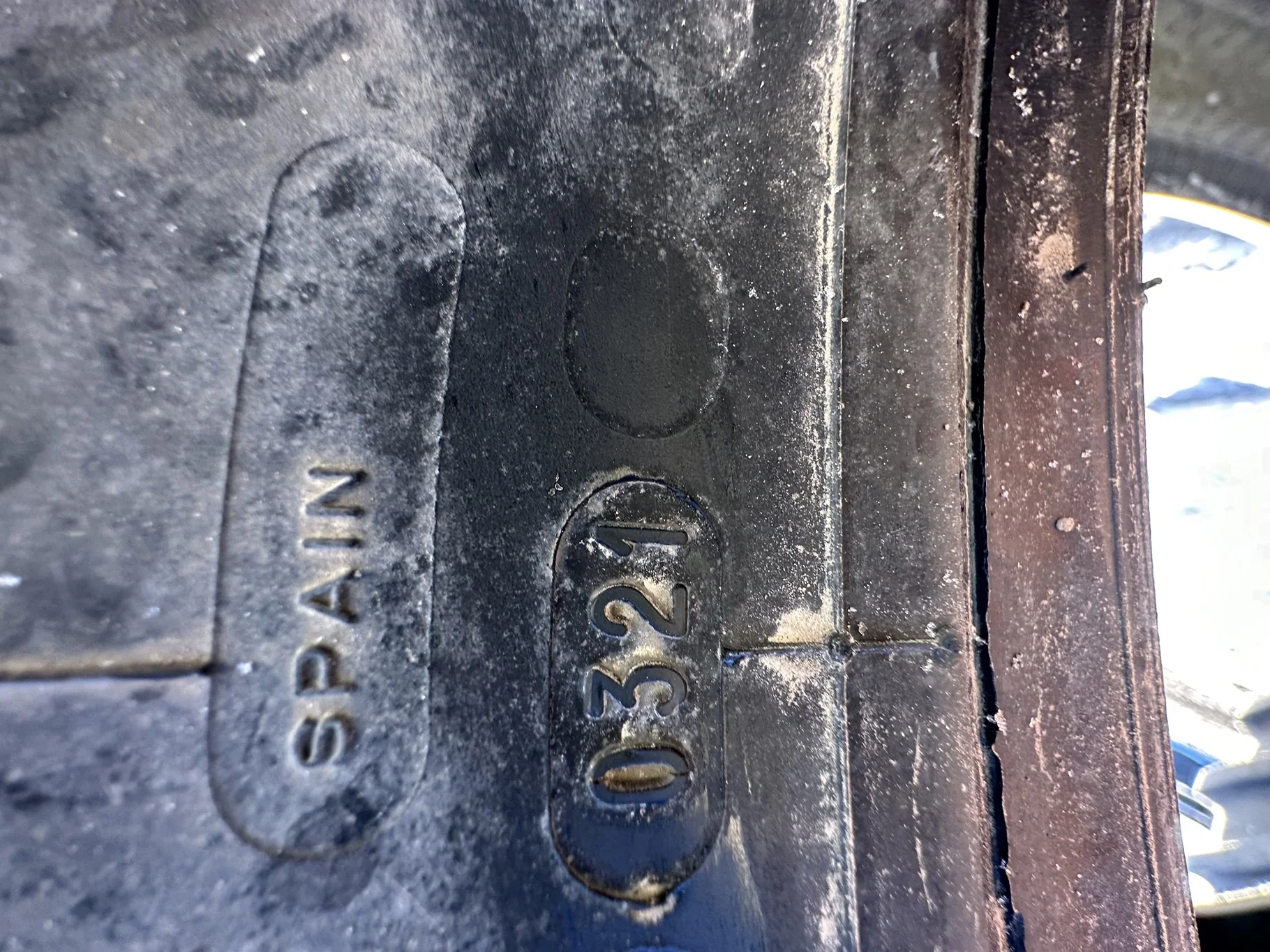 USED 900/60R32 Michelin MegaXBib 2 R1W 181A8 TL 95% (Small Lug Cuts; Gash Between Lugs) image 4