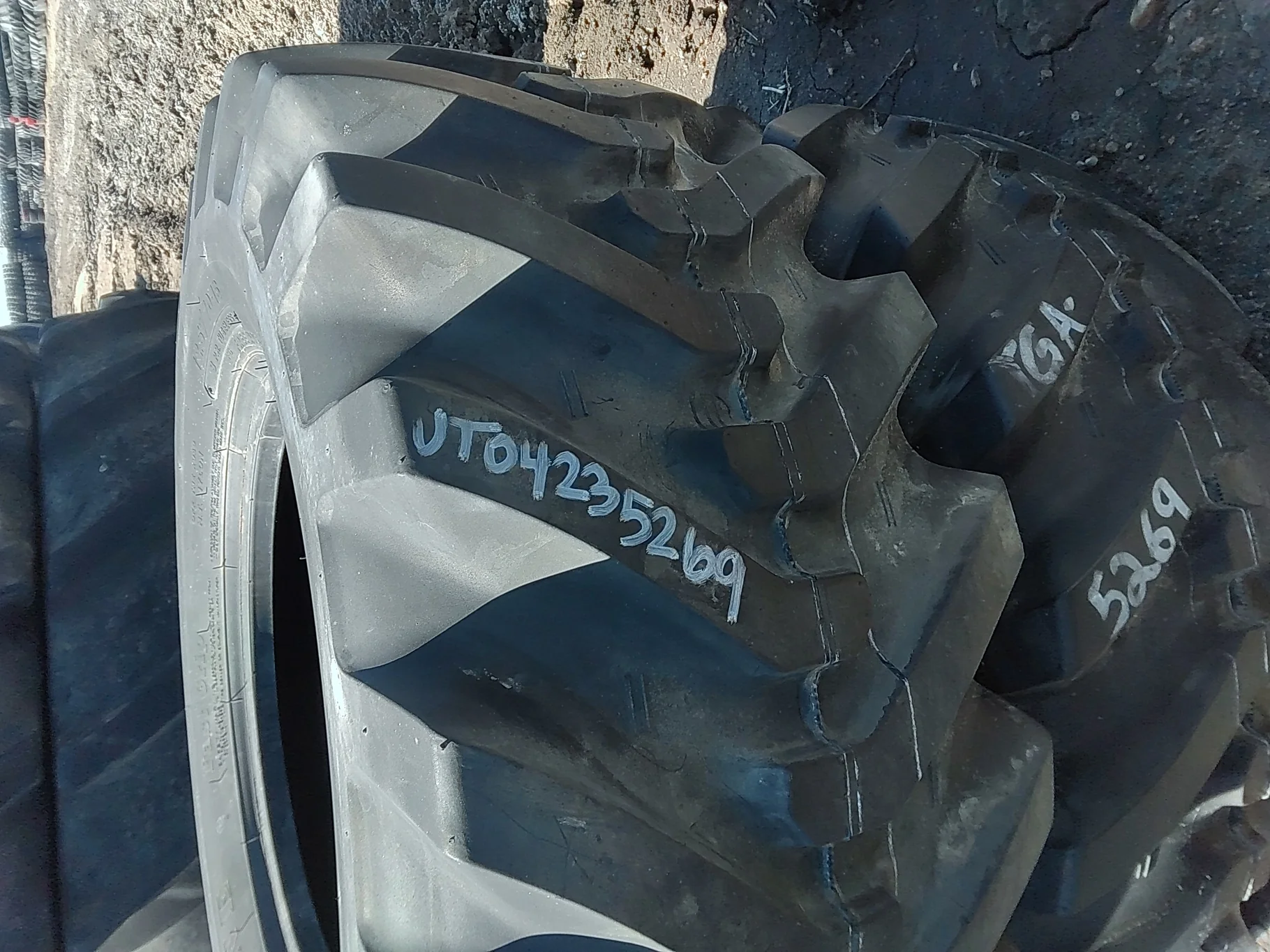Used 12.5/70-16 Bridgestone Fast Grip(8Ply) 98% - Excellent Condition