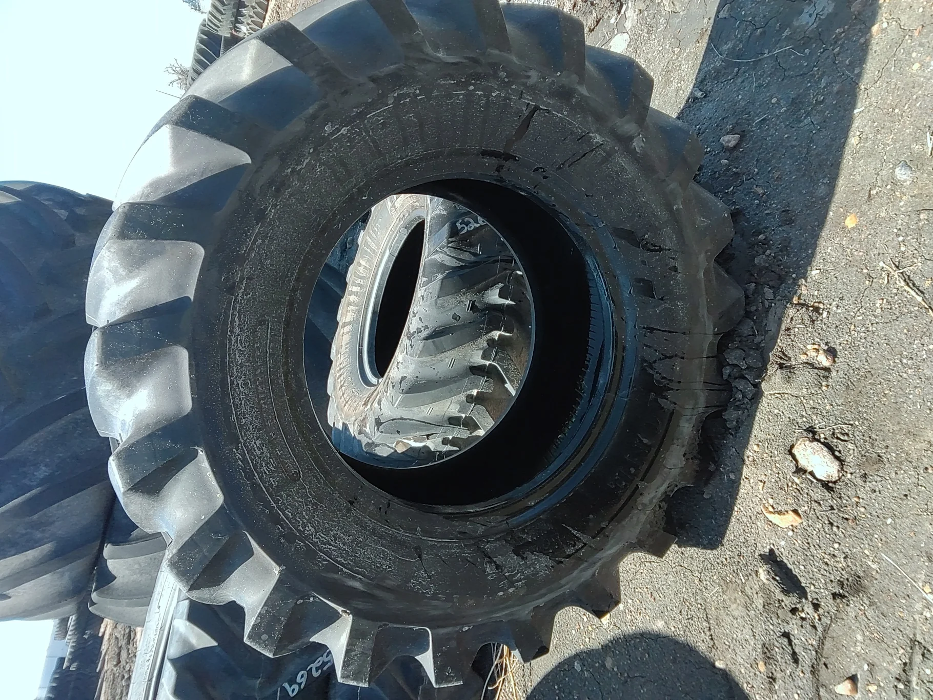 Used 12.5/70-16 Bridgestone Fast Grip(8Ply) 98% - Excellent Condition image 5