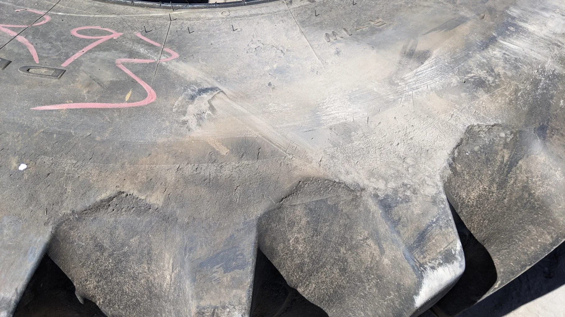 Used 650/85R38 Firestone Radial Deep Tread 23 R-1W 166D TL, 85% (Stubble, Road Wear) image 4
