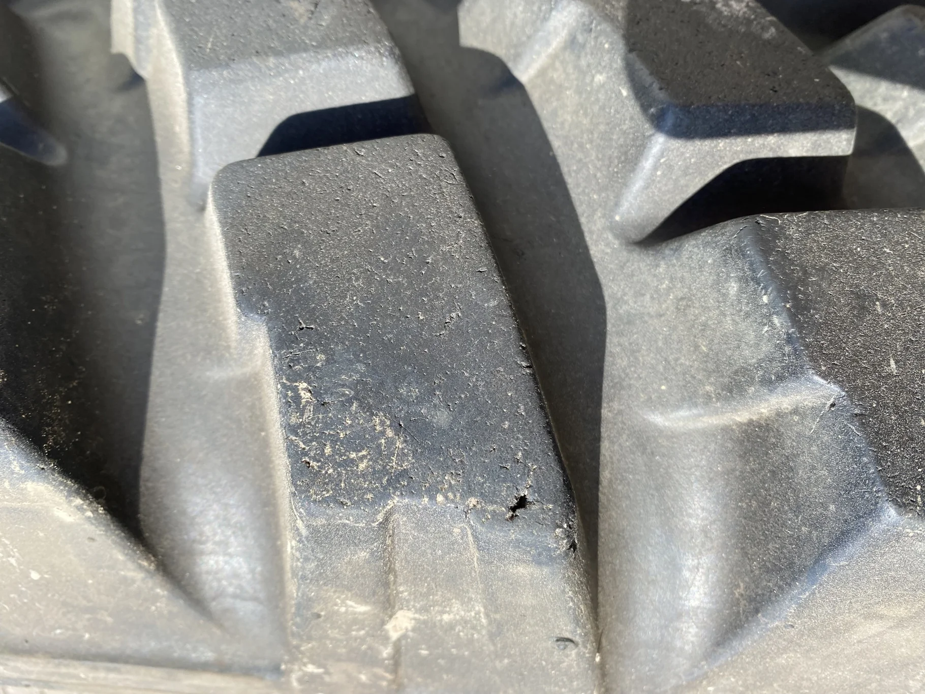 Used 400/80R24 Nokian TRI 2 80-Series (144D) TL 90% - Excellent Condition  _x000D_ (Lug Cuts, Lug St image 6