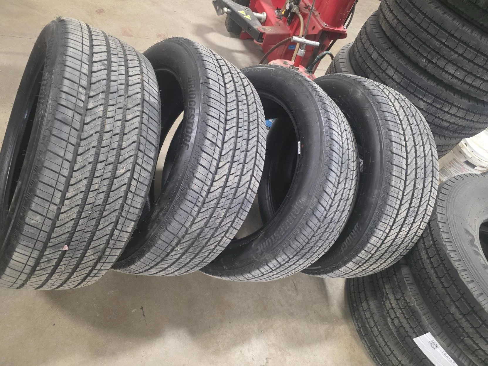 Take-Off 275/50R22/SL Bridgestone Alenza A/S02 111H 95-100% image 2