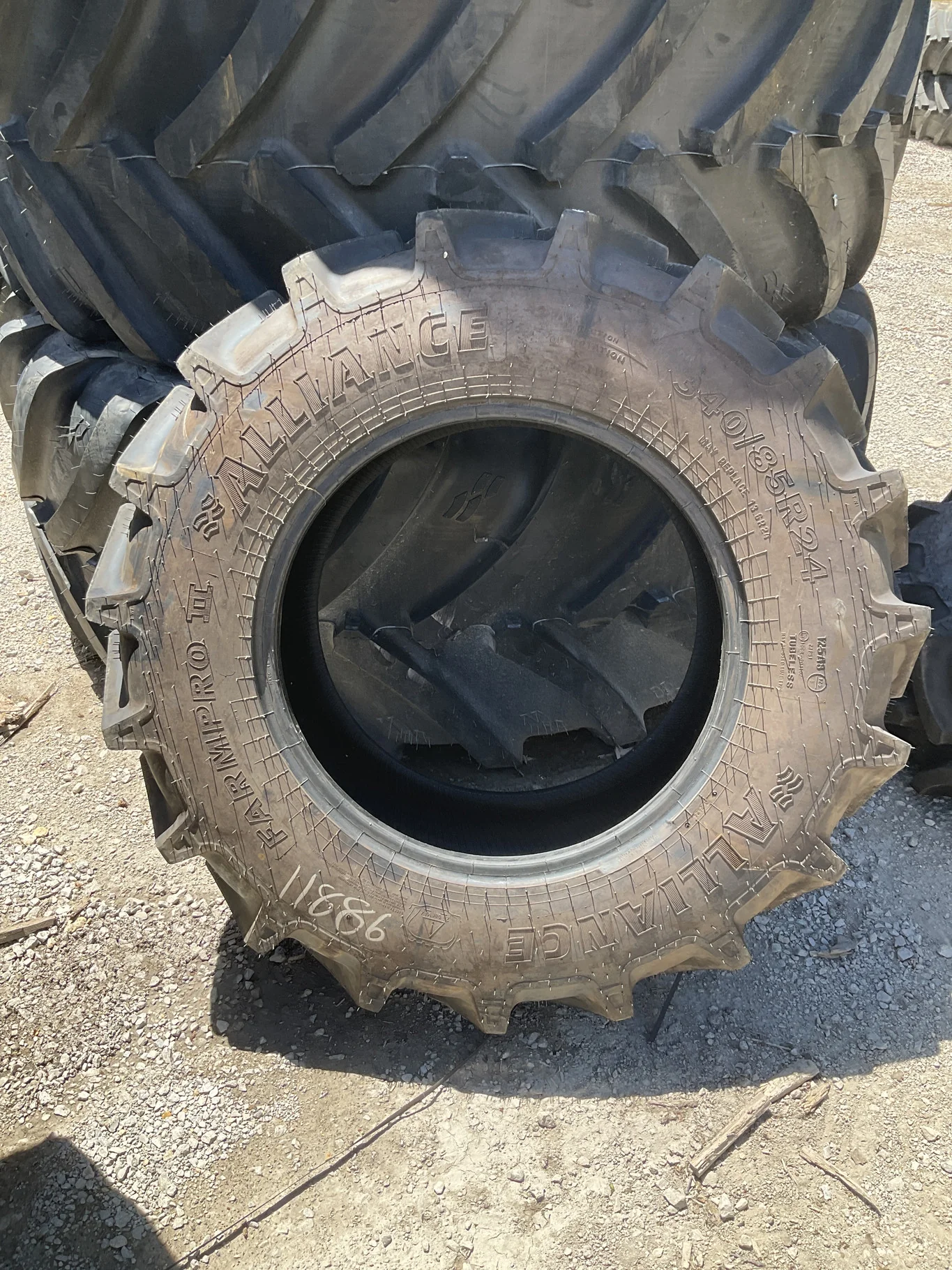 Used 340/85R24 125A8 Alliance FarmPro II TL R-1W 90-95%