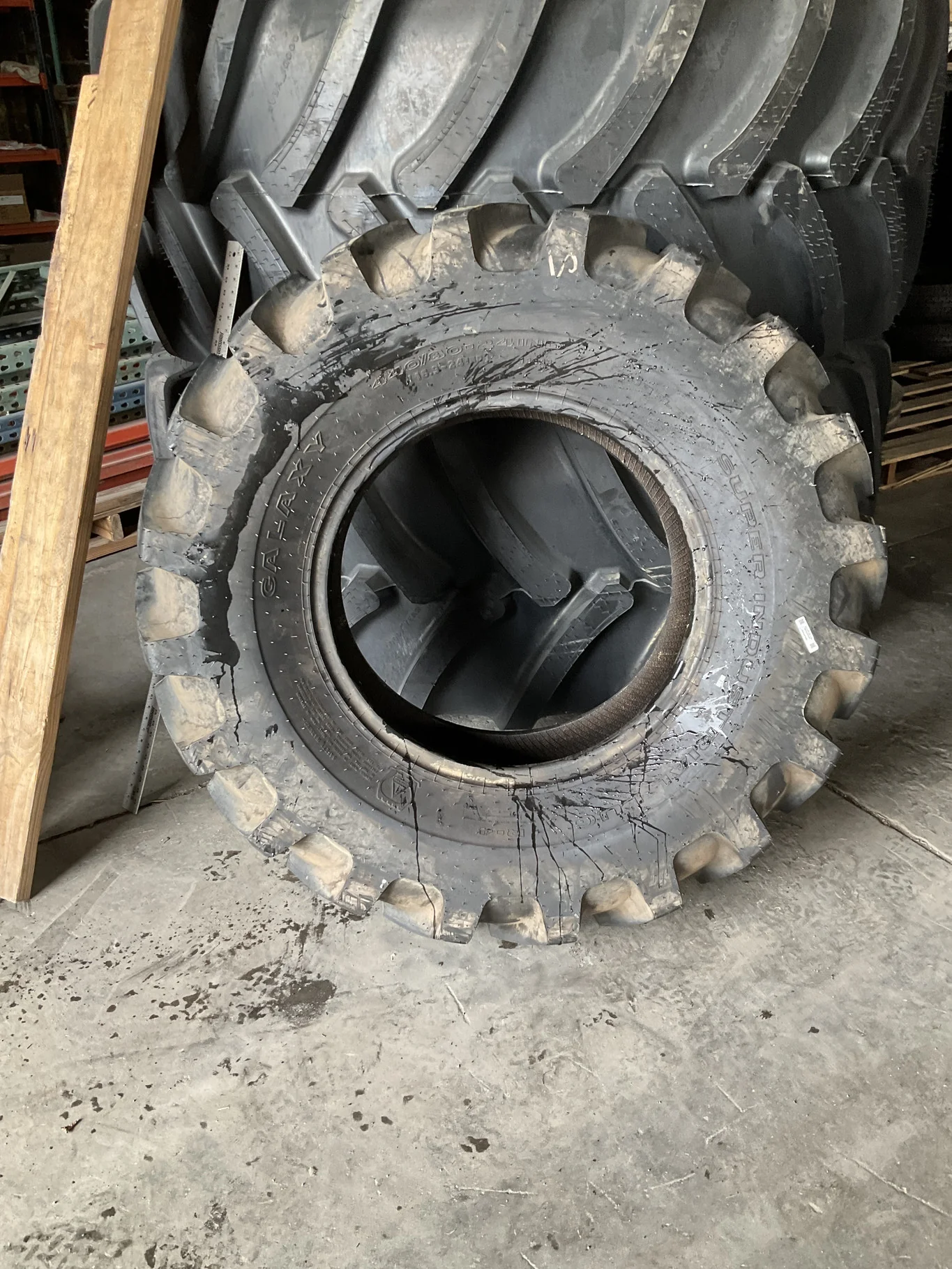 Take-Off 440/80-24 128A8 Galaxy Super Industrial Lug TL R-4 95-100%