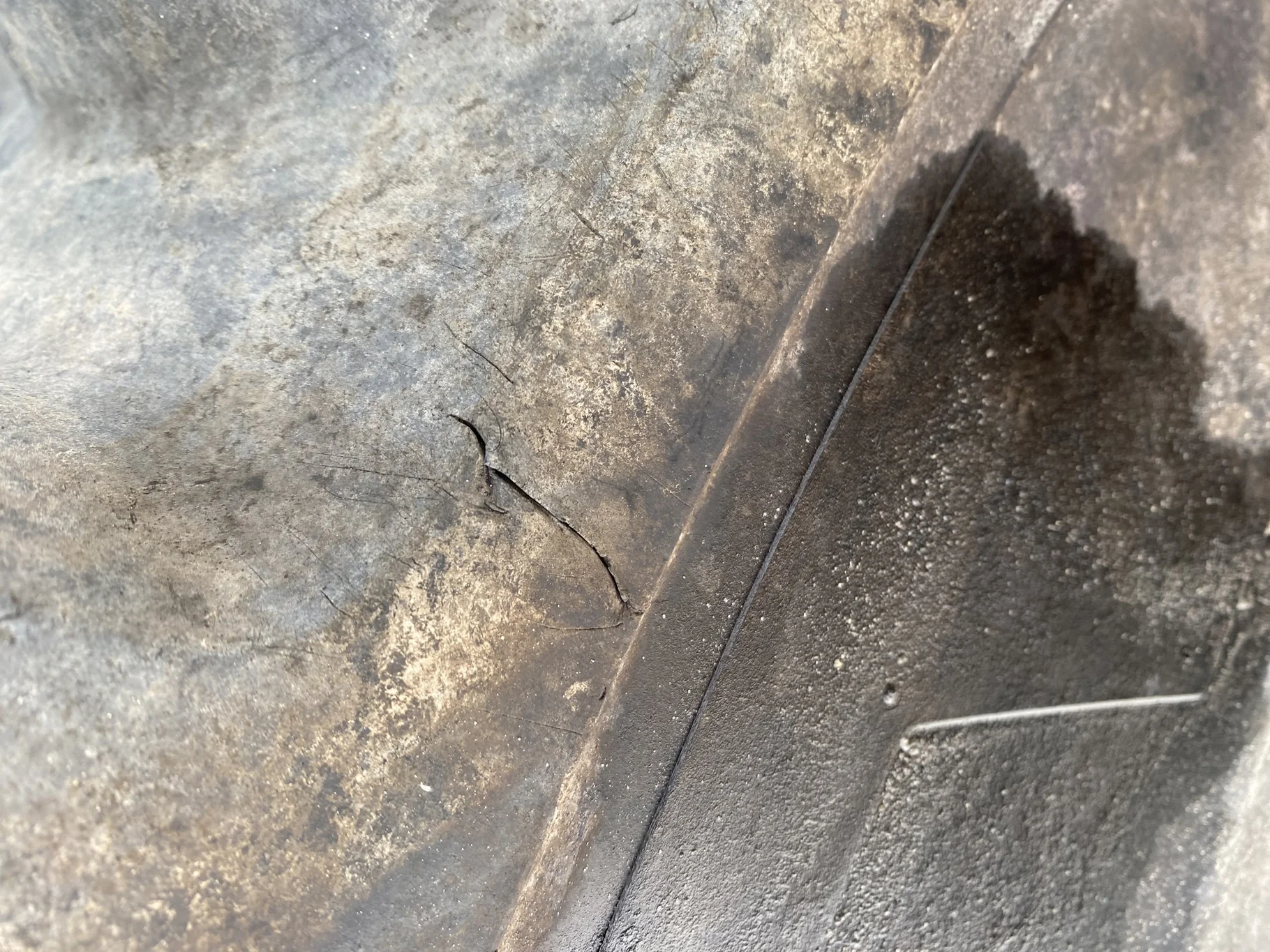 Used 23.5R25 Michelin E3 XADN+  90% _x000D_ 185B  _x000D_ (Lug Cuts, Sidewall Cuts, Cuts Between Lu image 7