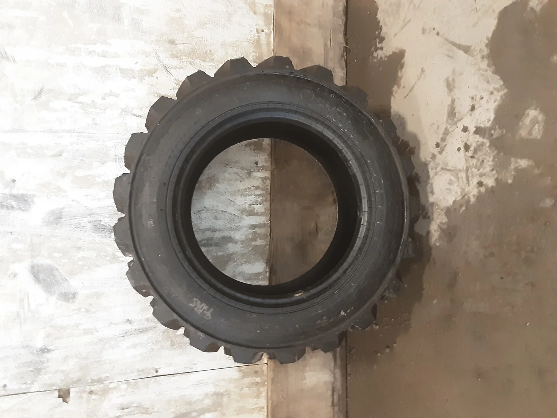 TAKE-OFF 260/70-16.5 Galaxy XD2010 R-4 TL C(6 Ply)