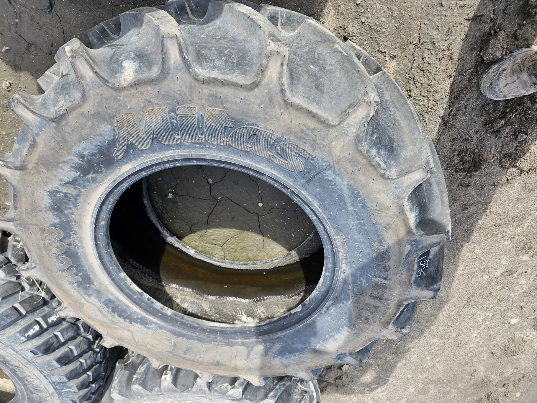 Take-Off 380/85R24 (14.9R24) Mitas AC85 (131A8/131B) TL    (Lug Stubble) image 2