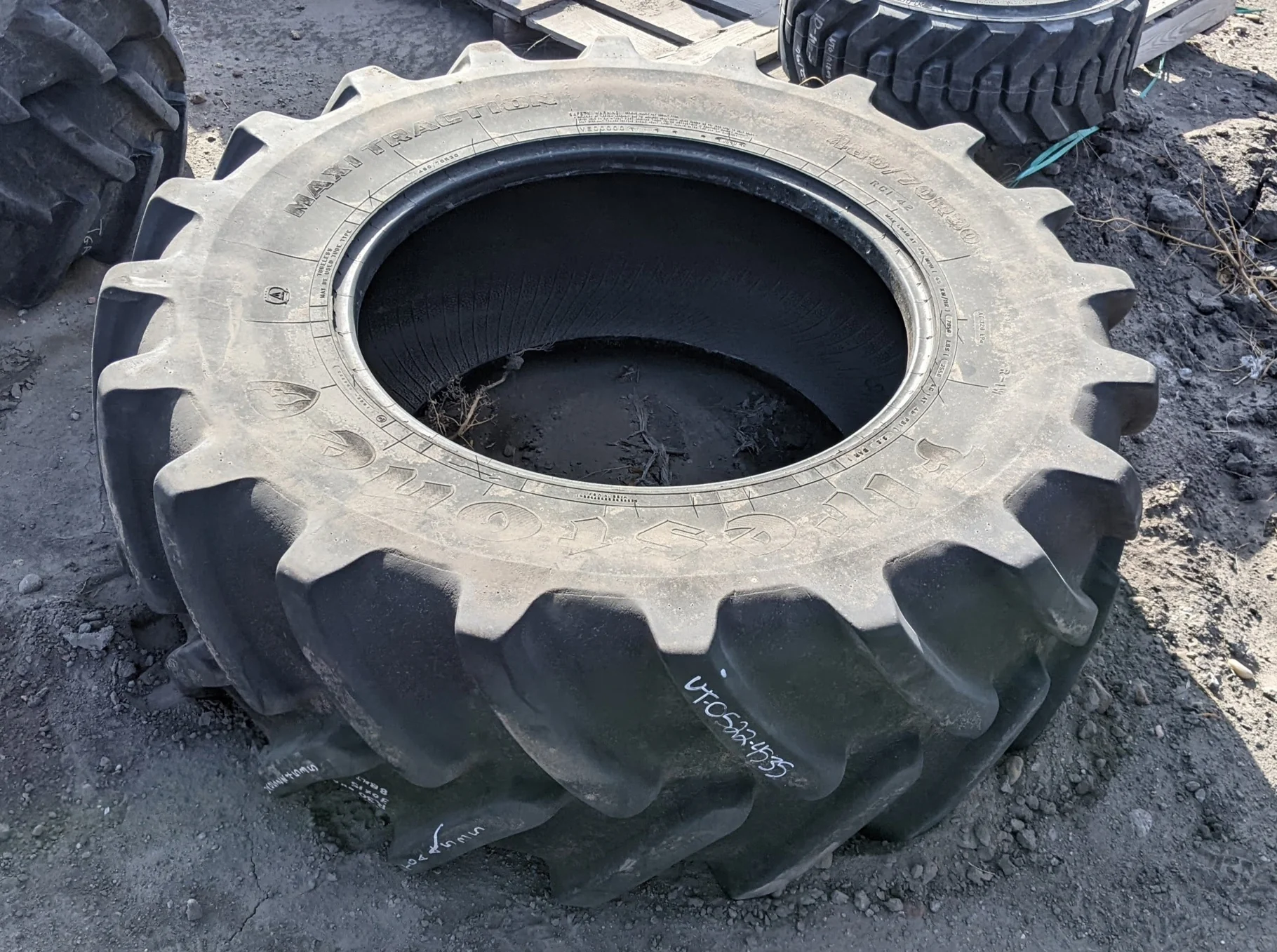 Used 480/70R30 152D Firestone Maxi Traction TL R-1W 75%