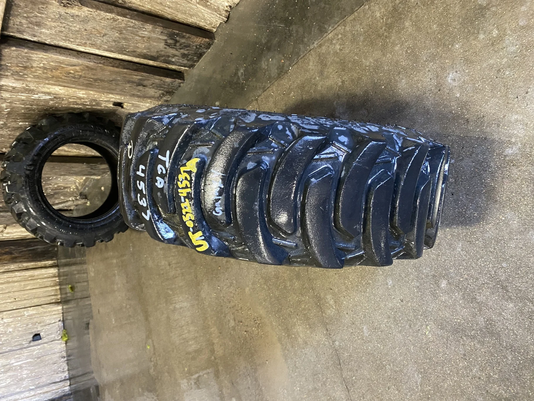 Used 25X8.50-14 Galaxy Marathoner R-4 C(6Ply) TL 85% - Good Condition image 3