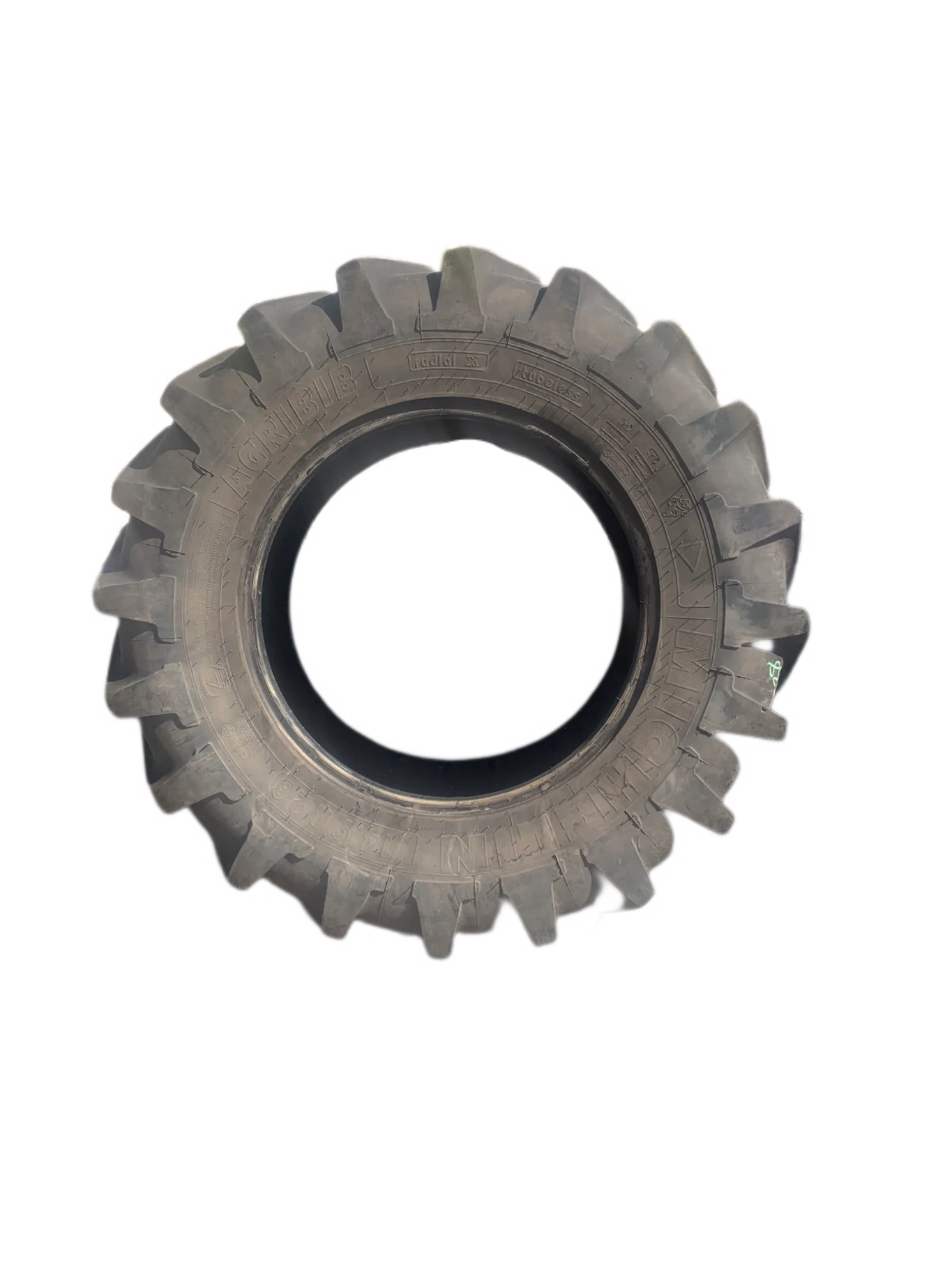 Used 14.9R28 Michelin AgriBib R-1W (134A8/131B) TL -60%  Good Condition  _x000D_ (Lug Cuts) image 2