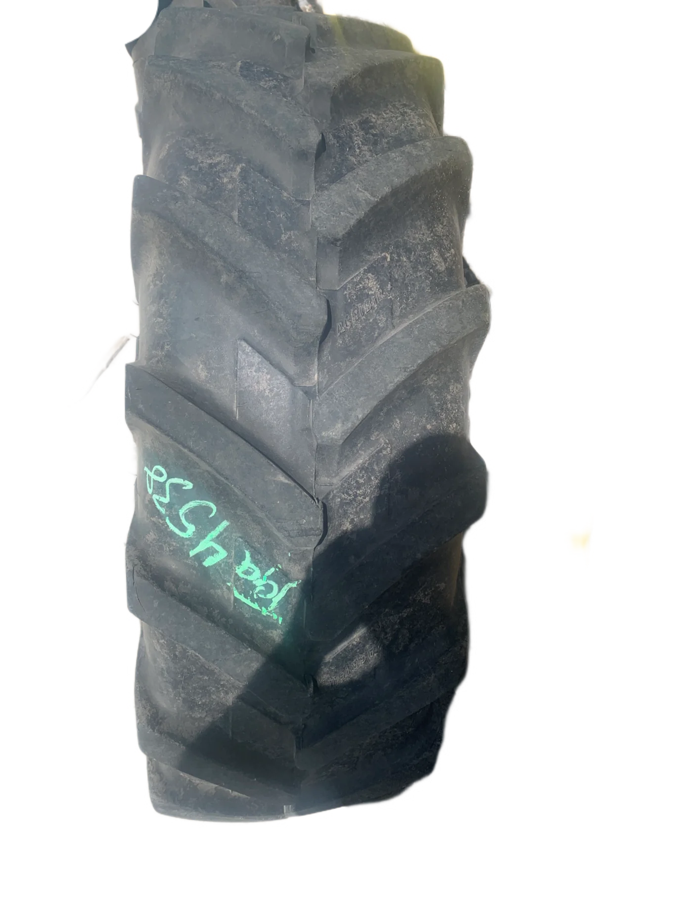 Used 14.9R28 Michelin AgriBib R-1W (134A8/131B) TL -60%  Good Condition  _x000D_ (Lug Cuts) image 3