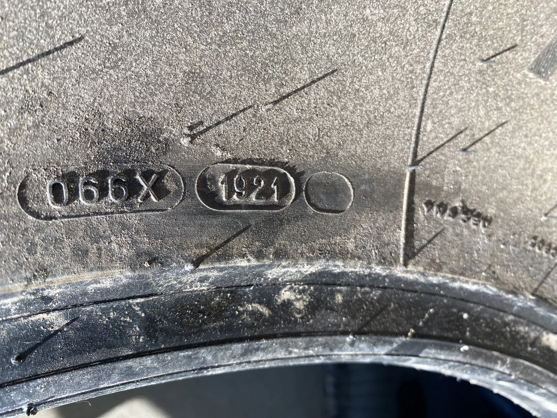 Take-Off 620/75R26 Michelin MegaXBib R-1W (166A8/166B) TL - Excellent Condition image 4