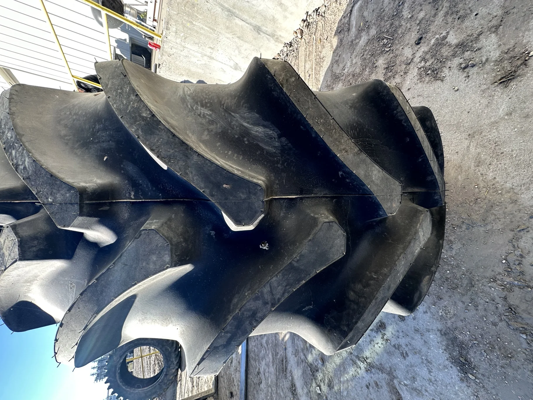 Take-Off 650/75R32 Firestone RAT DT R1W 172D TL (Slight Lug Stubble) image 3