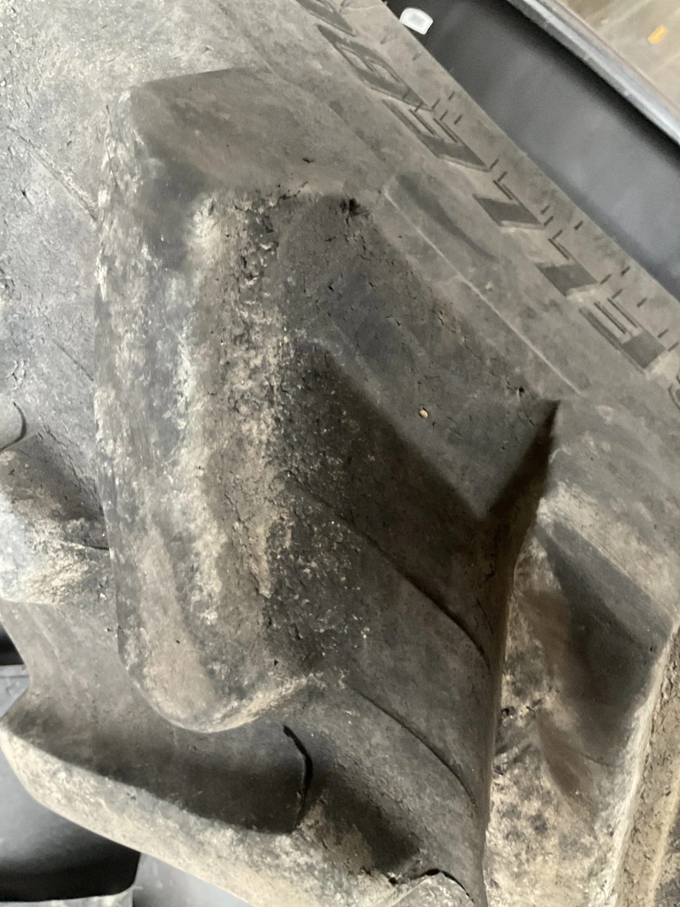 Used VF380/85R46 162D Trelleborg TM1000 TL R-1W 95-100% image 3