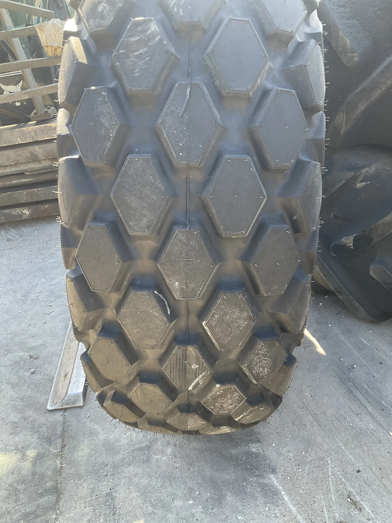 Take-Off 23.1R26 153A8 Alliance N.D Tractor 330 TL R-3 95-100% image 2