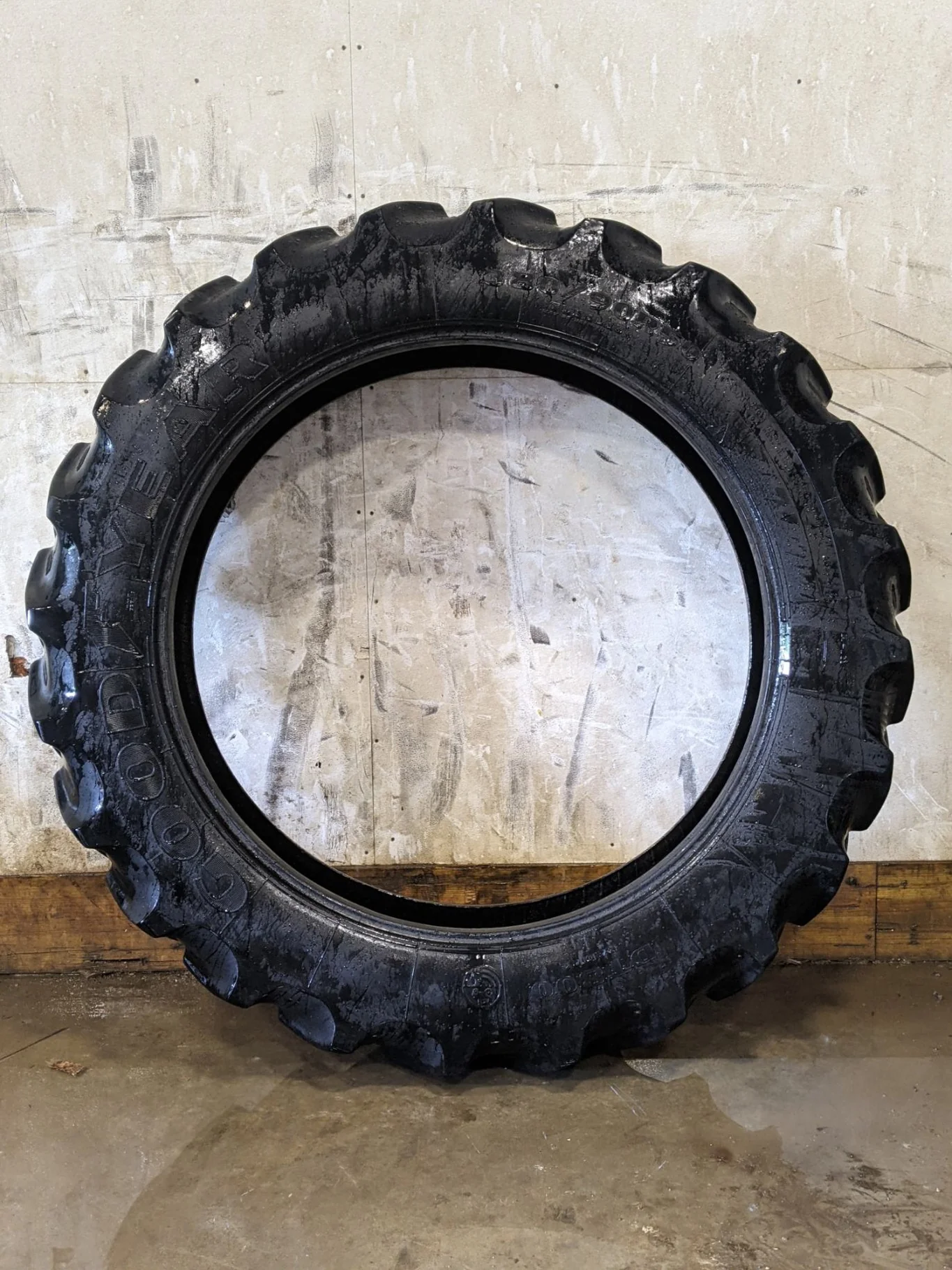 Used 380/90R50 154A8/151D Alliance 350 Row Crop - Narrow TL R-1+ 80%