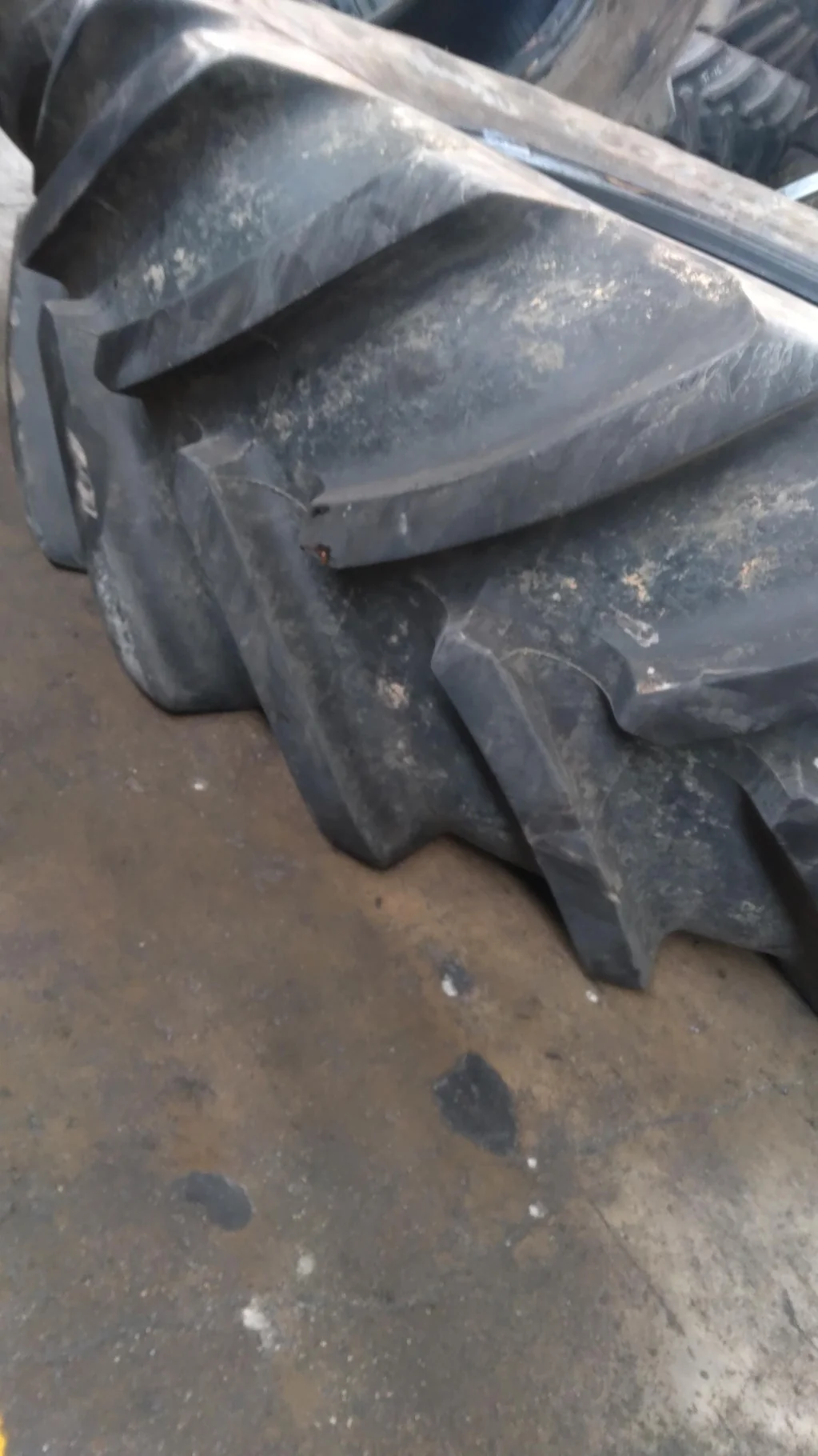 Take-Off 650/85R38 173A8/173B Michelin MachXBib R-1W TL 95-100% image 5