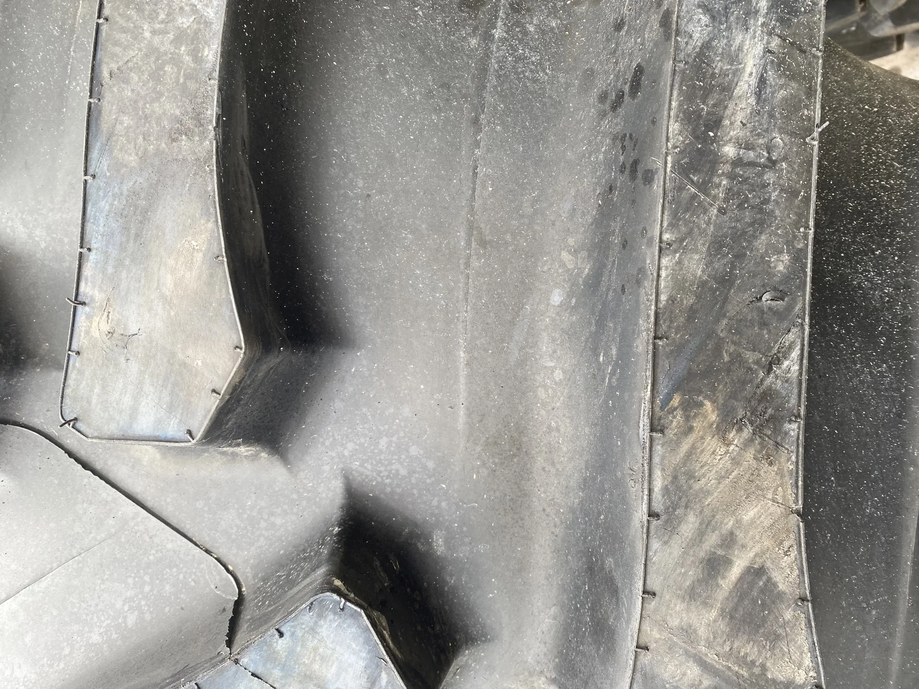 Take-Off IF850/75R42 CFO Firestone Radial Deep Tread 23 R-1W 186B TL - Excellent Condition (Lug Cuts image 10