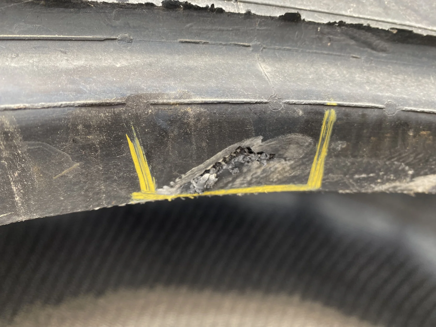 Take-Off IF850/75R42 CFO Firestone Radial Deep Tread 23 R-1W 186B TL - Excellent Condition (Lug Cuts image 3