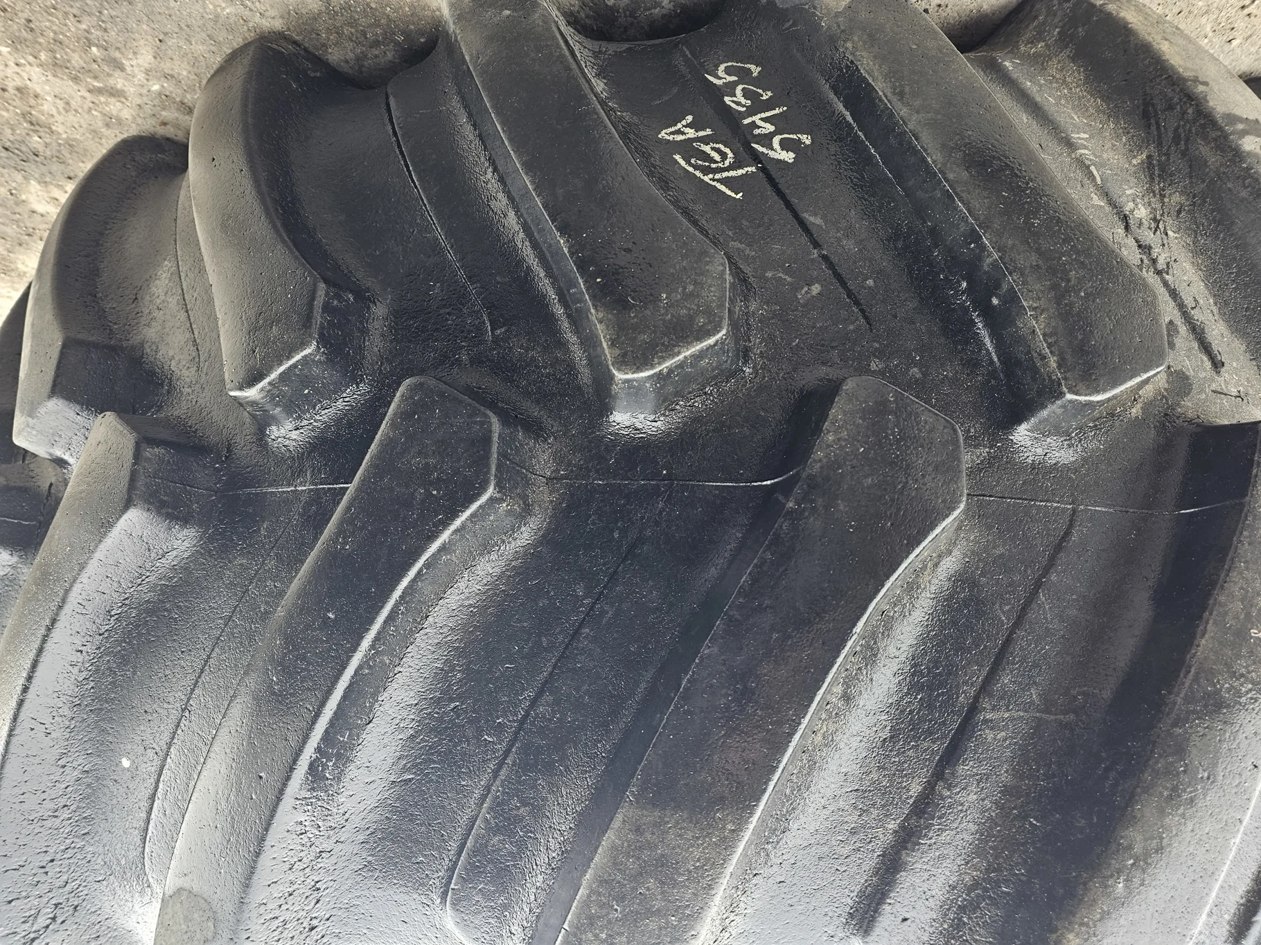 Used 800/70R38 173D Firestone Maxi Traction TL R-1W 90% image 3