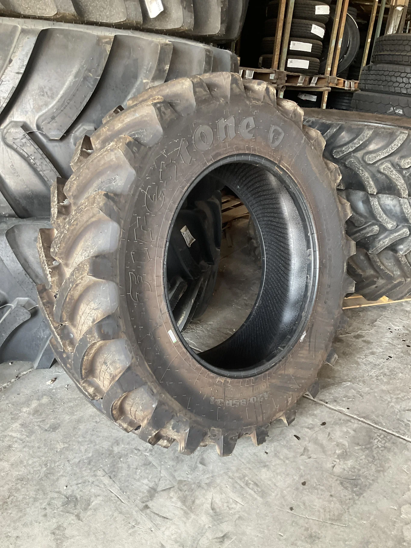 Take-Off 420/85R34 147D Firestone MaxiTraction TL R-1W 95-100% image 2
