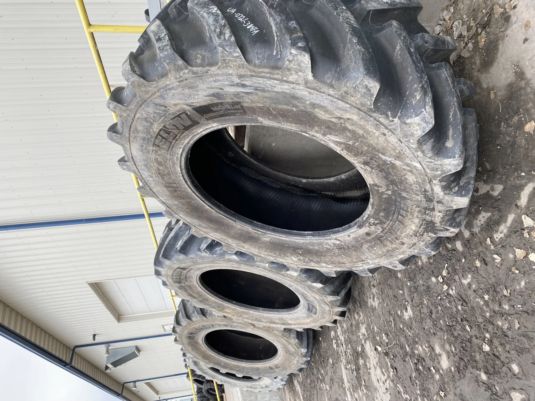 Used IF750/75R46 Michelin AxioBib R-1W (186D) TL 90% Sidewall Cuts, Lug Cuts) image 2