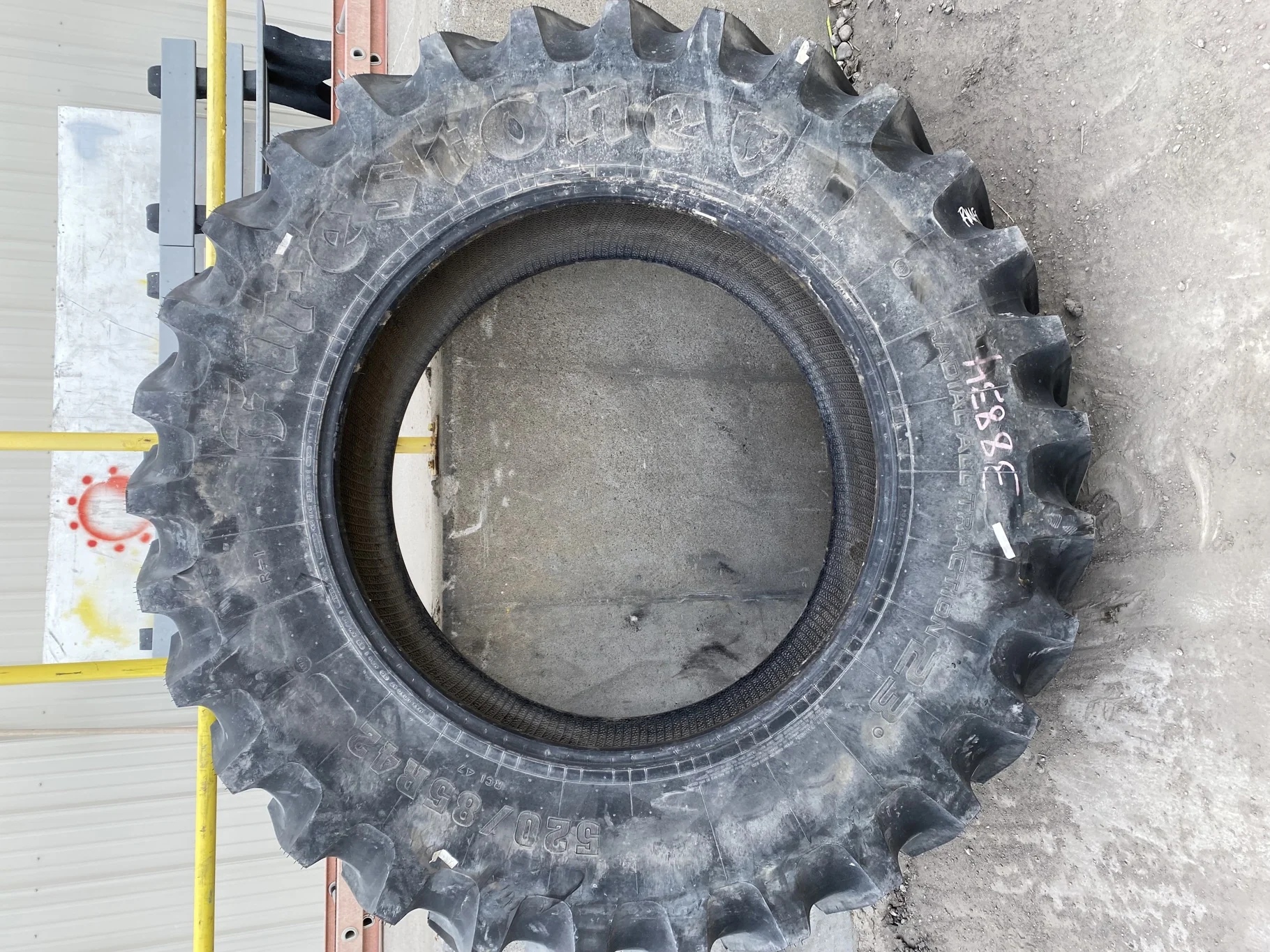Take-Off 520/85R42 157B Firestone Radial All Traction 23 TL R-1 95-100%