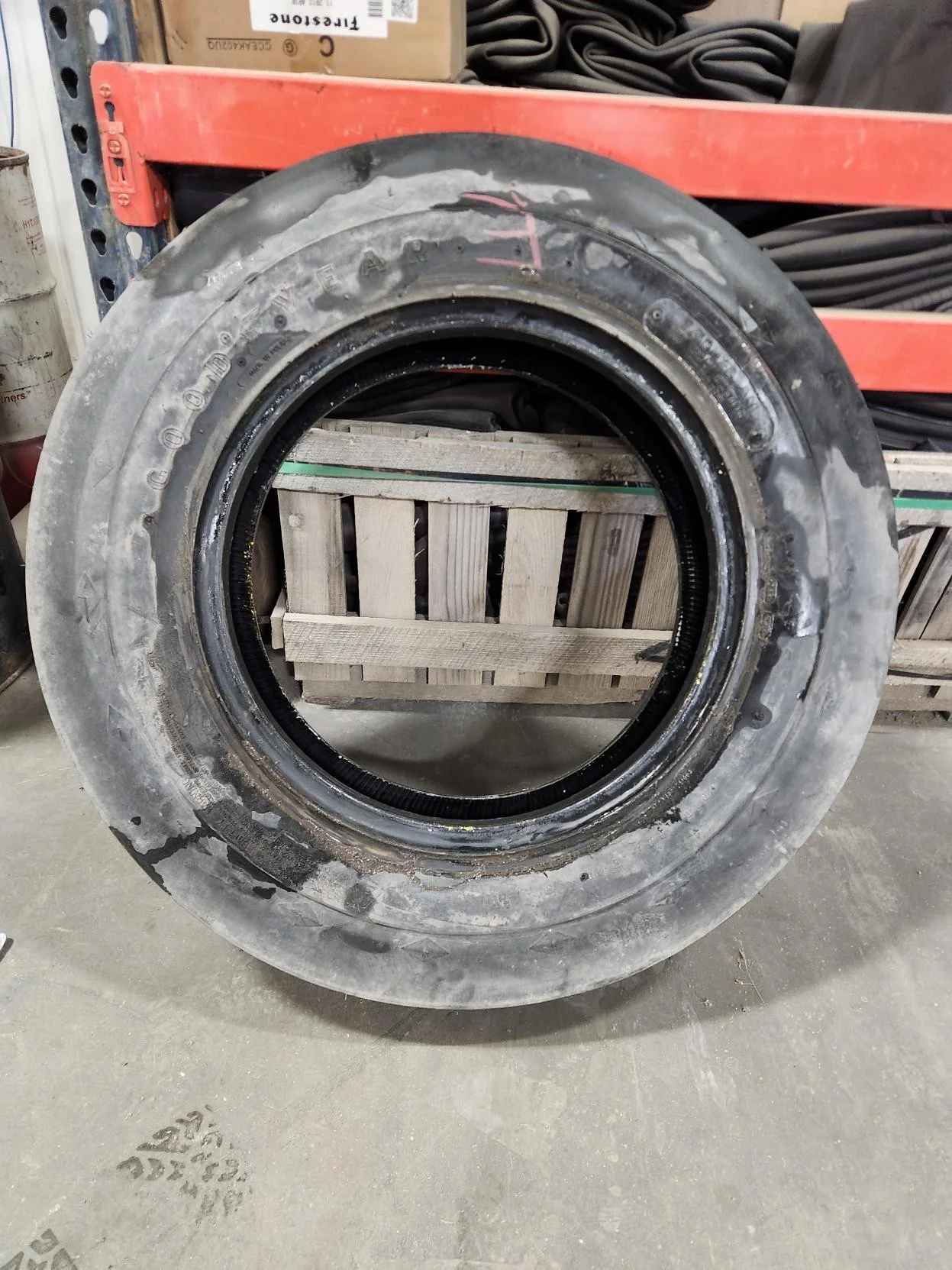 Take-Off 7.50-20/8 Goodyear Super 3 Rib F-2 TL 95-100% image 3