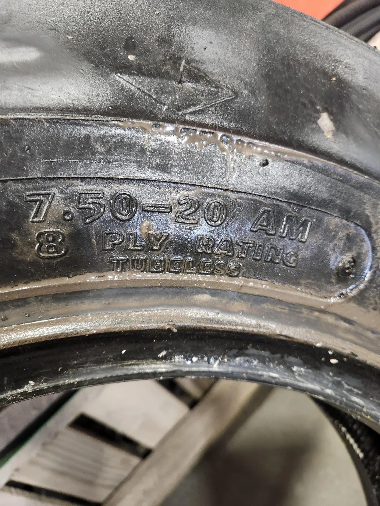 Take-Off 7.50-20/8 Goodyear Super 3 Rib F-2 TL 95-100% image 4